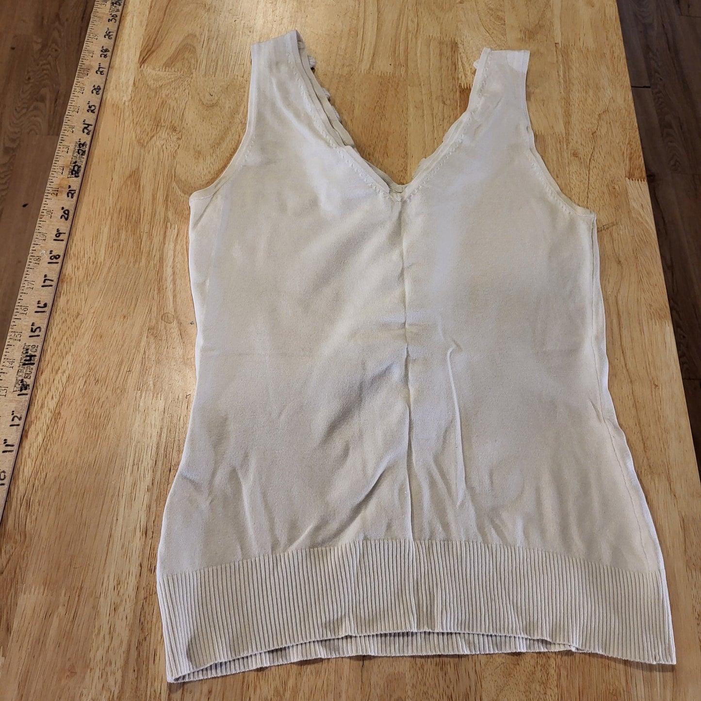 White House Black Market Knit V Neck Sleeveless Sweater Rose Detail Cotton Small