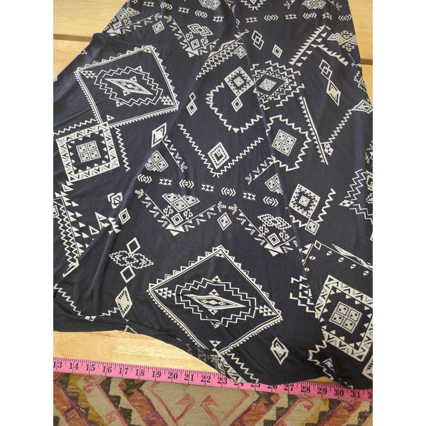 Billabong maxi skirt Jersey knits Aztec prints black and gray bodycon Medium