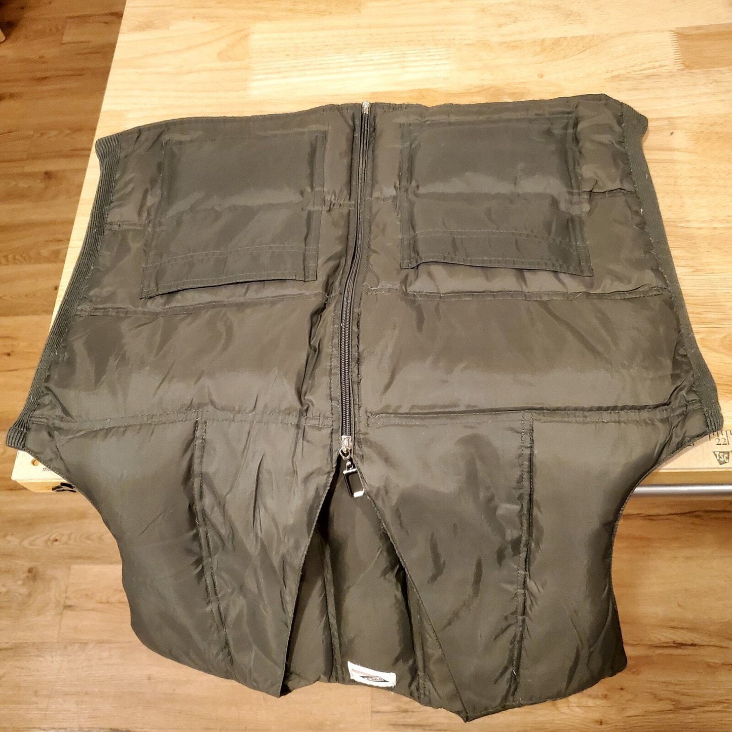 Vintage Khaki Green Down Vest Pockets 22" Pit to Pit 23" Shoulder to Hem