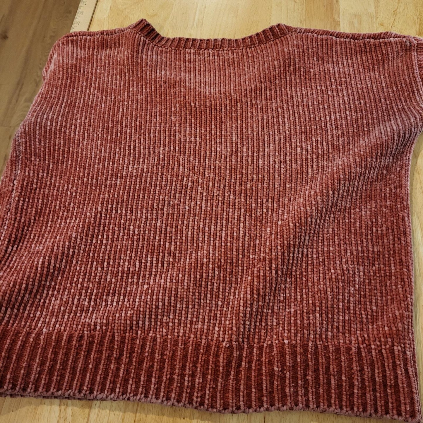 Dusty Rose Gap pink chenille sweater gently worn elbows size medium