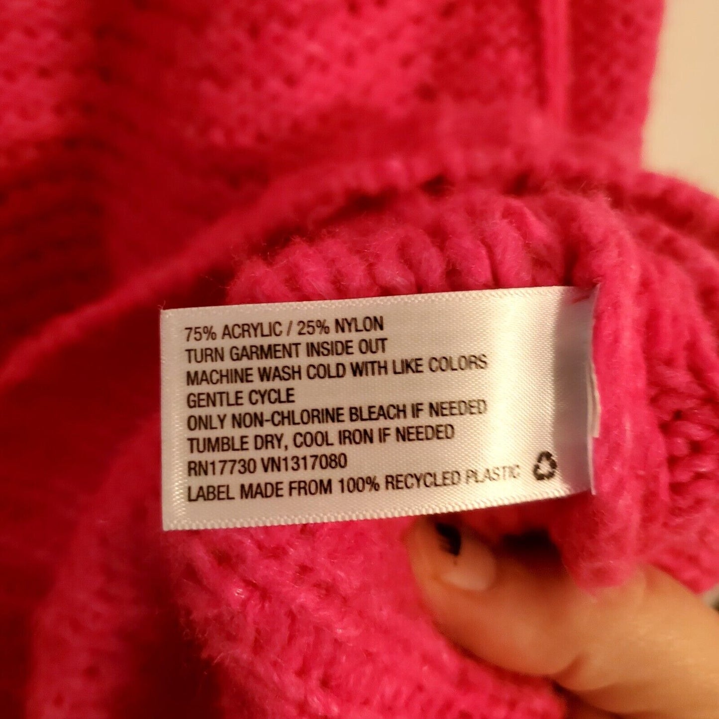 Fuscia Pink Universal Thread Acrylic Nylon Blend V Neck Sweater Large