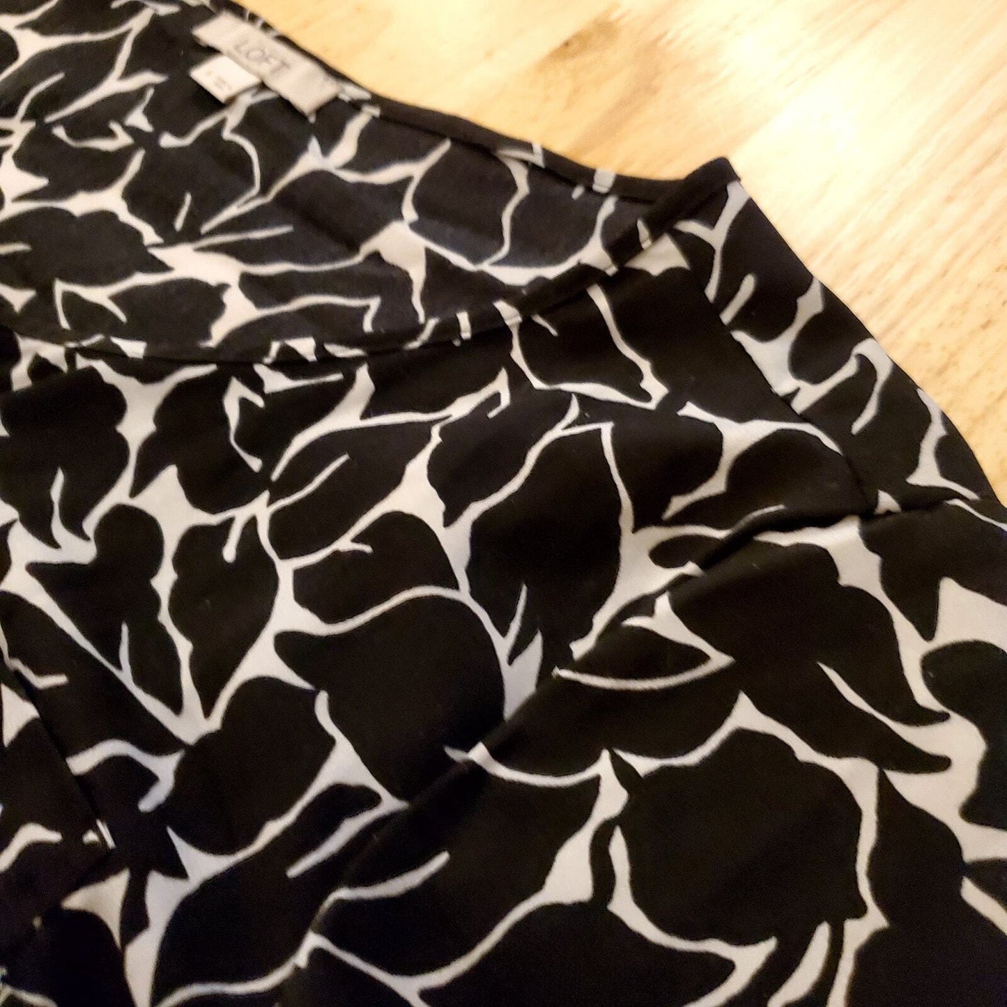 Ann Taylor Loft Black & White Abstract Romper Long Sleeve Shorts Size 6