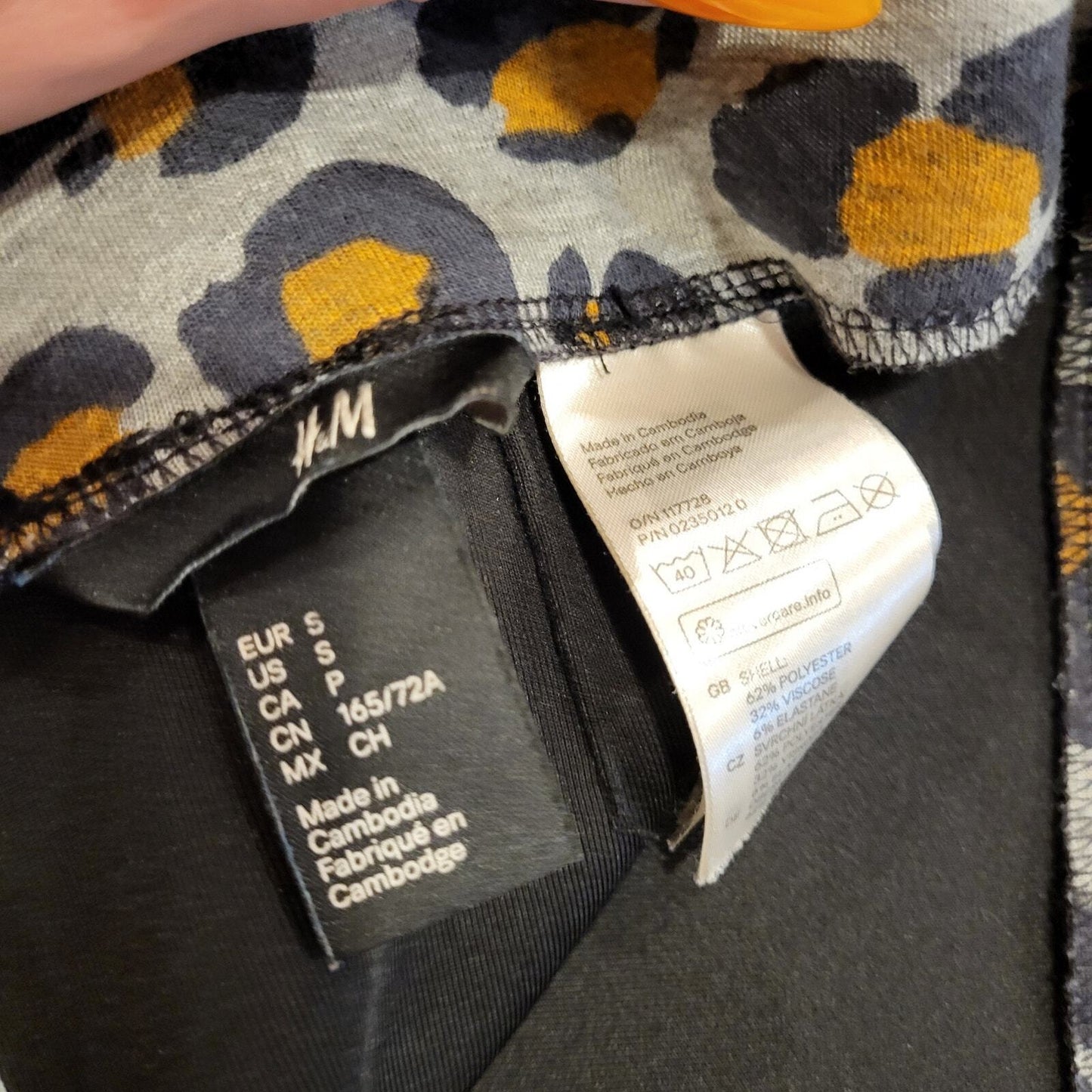 Knit H&M Grey Leopard Print Knee Length Pencil Invisible Zipper Small 30" Waist
