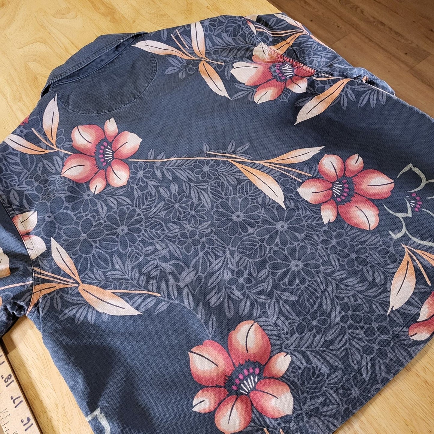 Tommy Bahama 100% silk Hawaiian pink charcoal Floral tie straight collard set