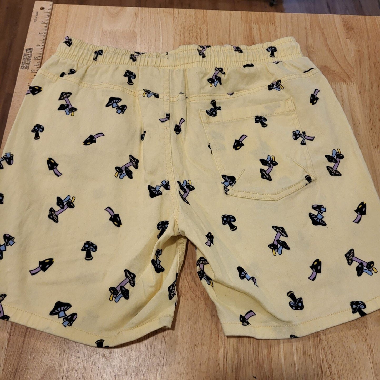 Yellow Cotton Mushroom Shorts 30" Elastic Waist Pockets Drawstring 16" Length