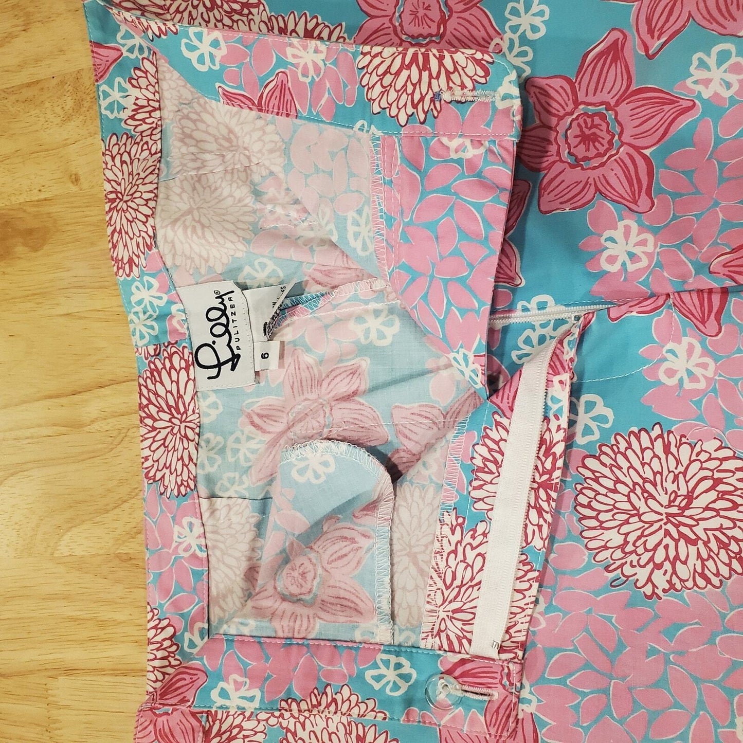 Lilly Pulitzer Pink & Blue Floral Print Woman's Size 6 Pants 32" Waist