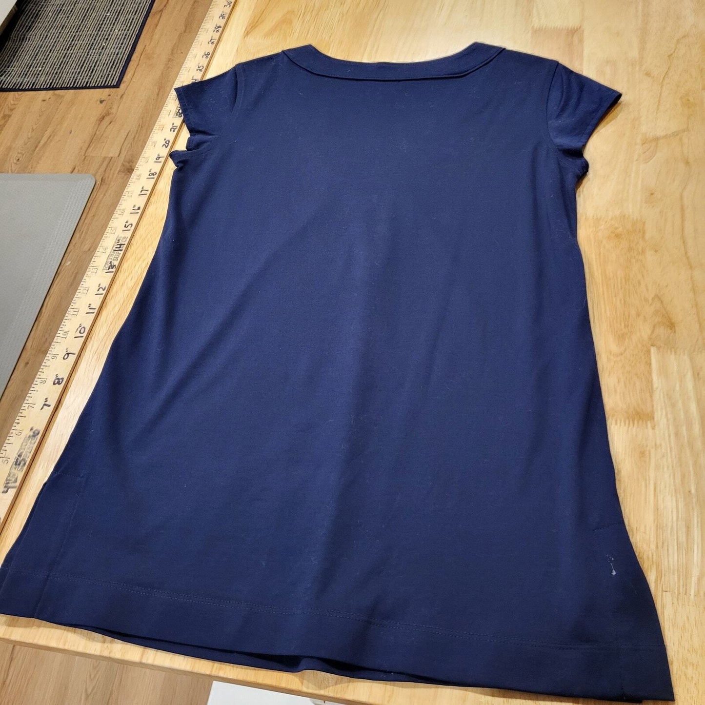 Lilly Pulitzer Navy Blue T-shirt Neck Detail Small 100% Cotton