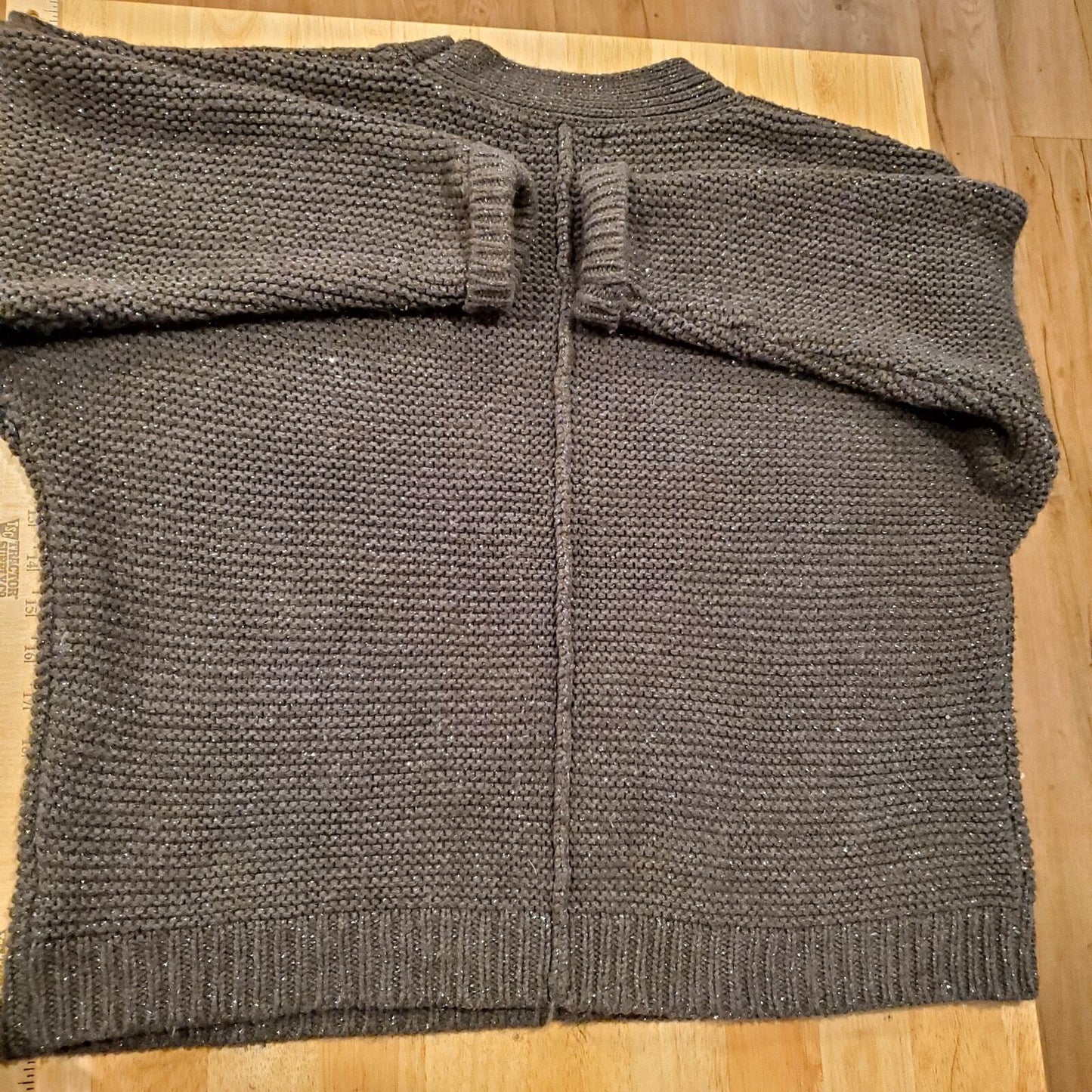 Mossimo Gunmetal Gray Sweater with Silver Metallic Fleck Medium Chunky Knit Soft