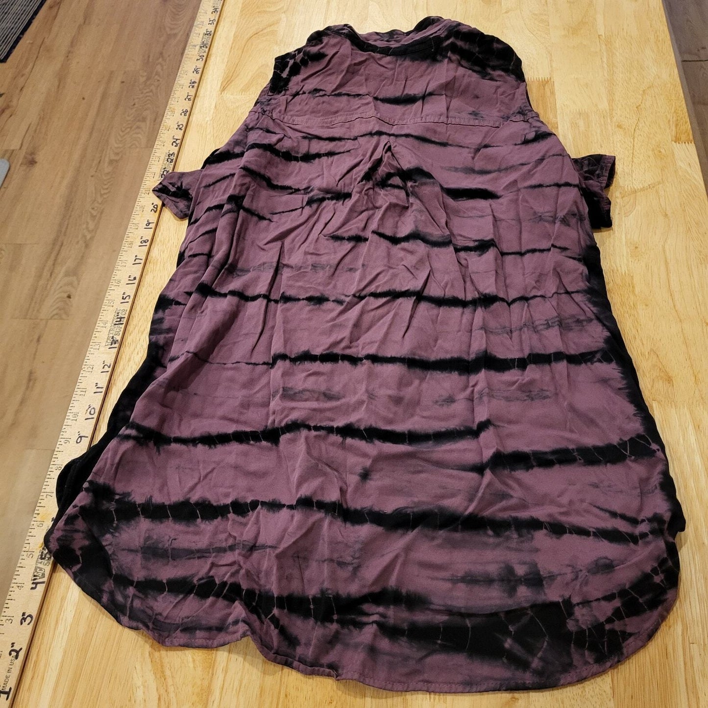 Rock & Republic Cold Shoulder Purple & Black Tie Dye Button Up Medium