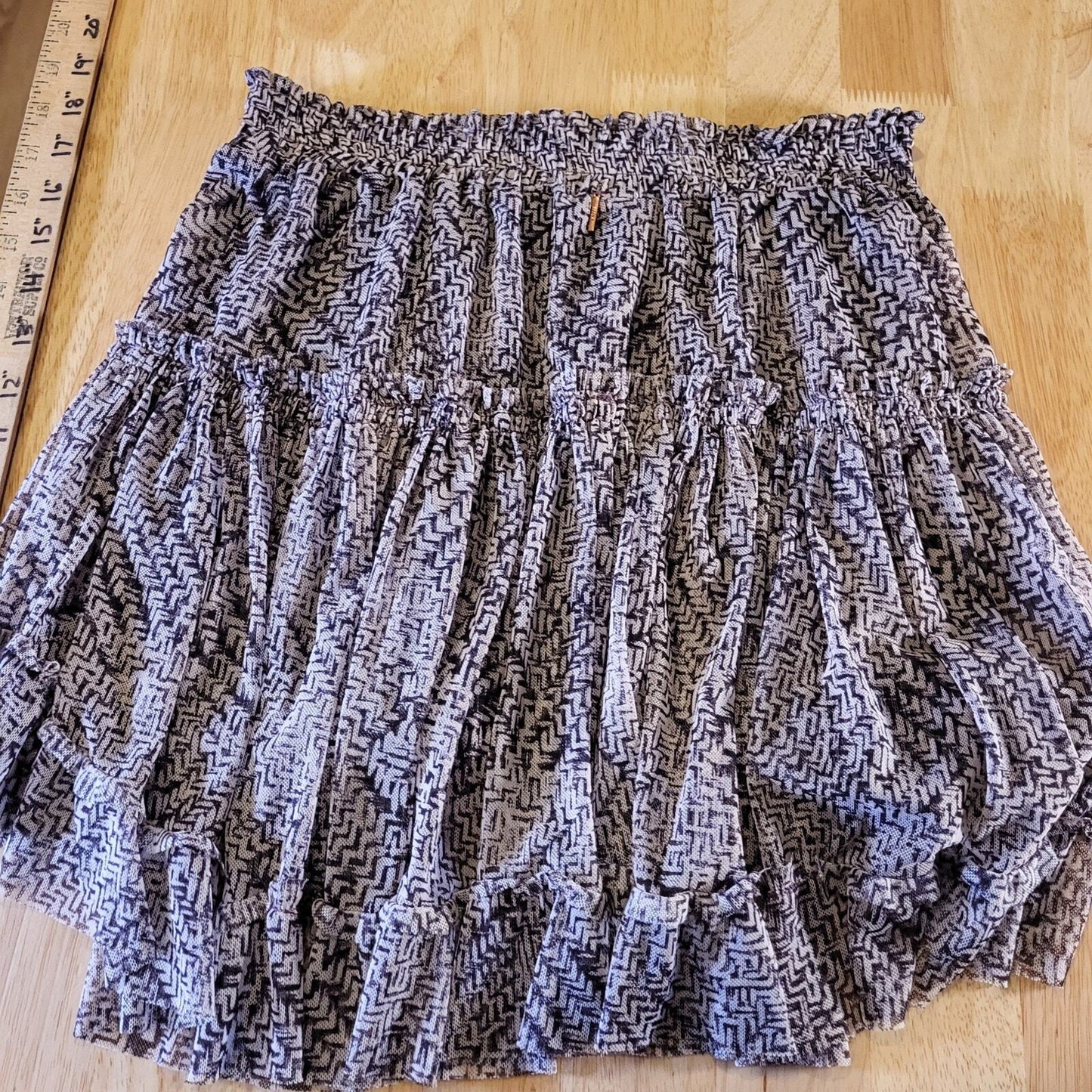 Misa Los Angeles Printed Mesh Layered Mini Skirt Elastic Ruffle Small