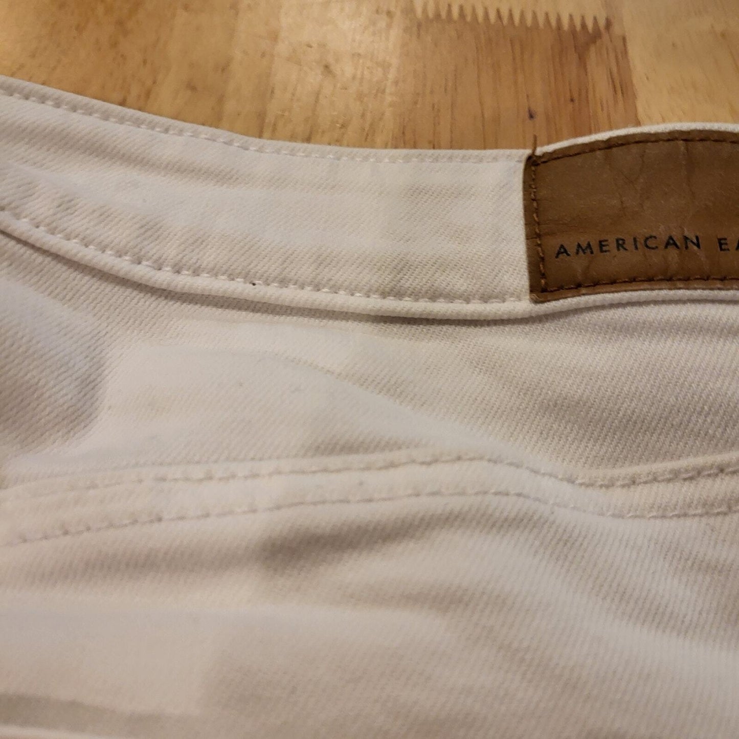 White American Eagle Outfitters Stretch Straight Leg Jeans 12 Regular