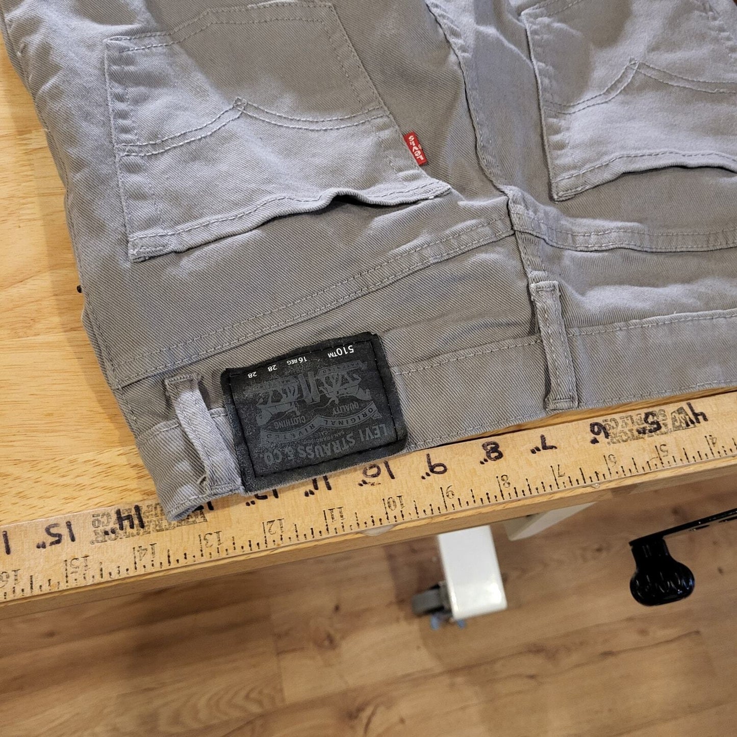 Levi's 510 28"x28" size 16 Gray Skinny Jeans Cotton Barely Worn