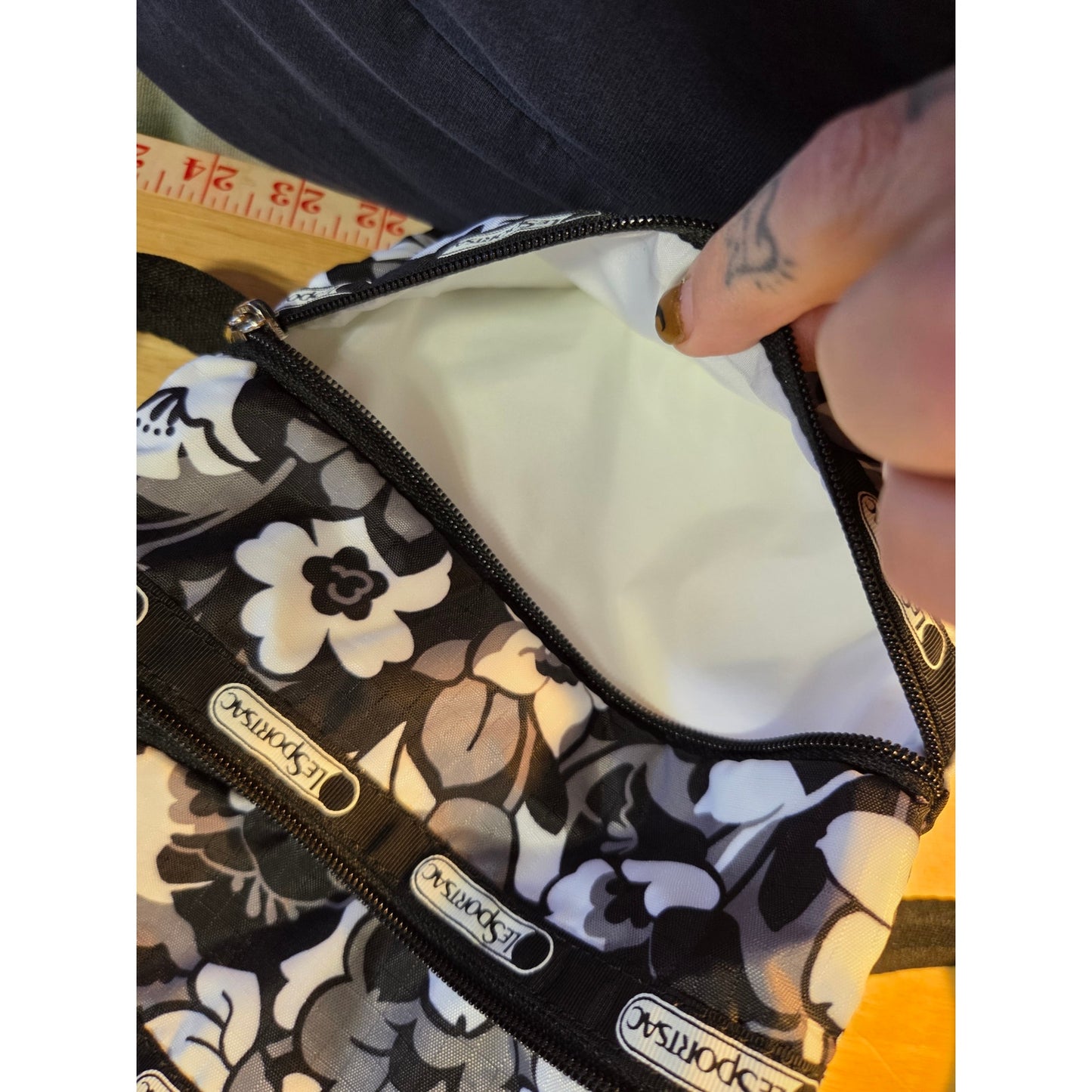 Lesportsac Never been used small black white floral shoulder strap 3 pocket