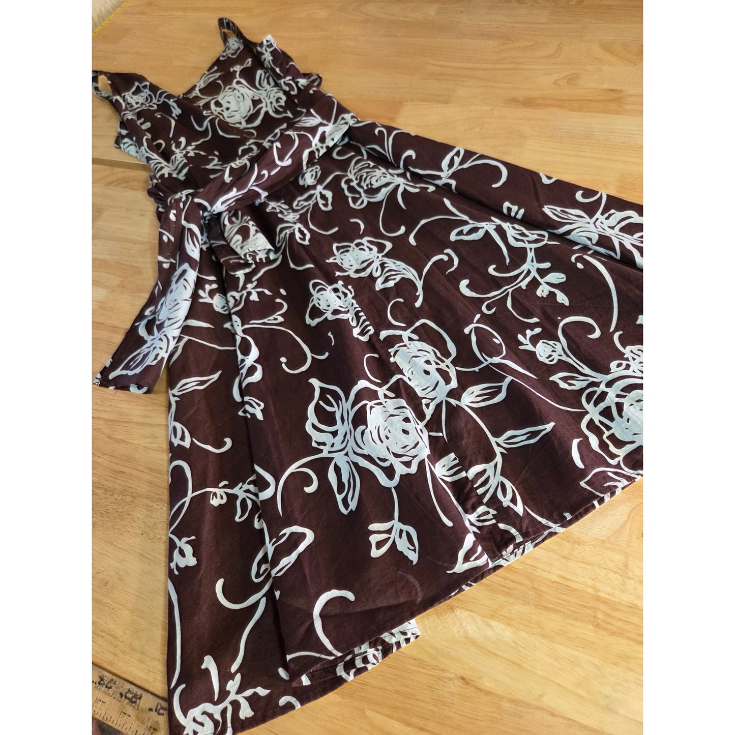 Biacci 100% cotton brown and blue floral sleeveless v-neck dress fully lined tie