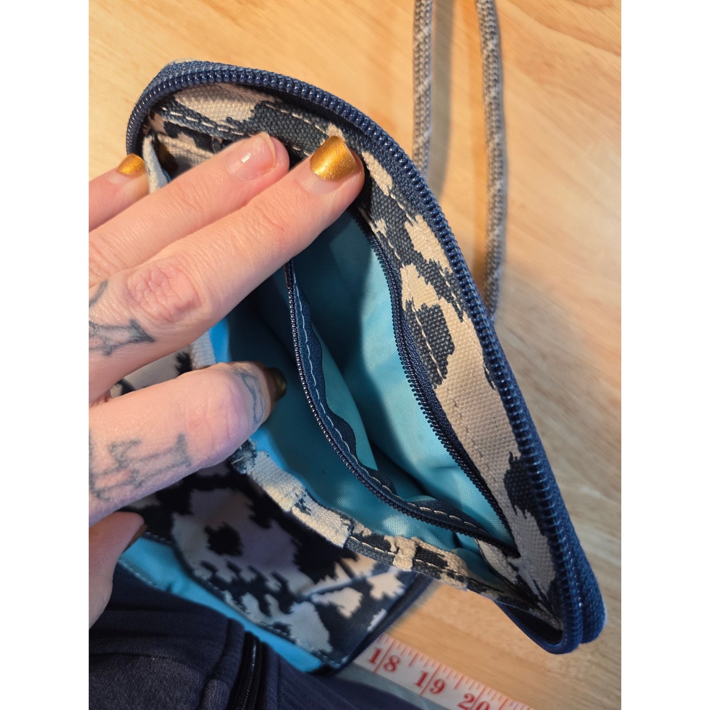 Kavu unused wallet with shoulder strap black and white canvas small