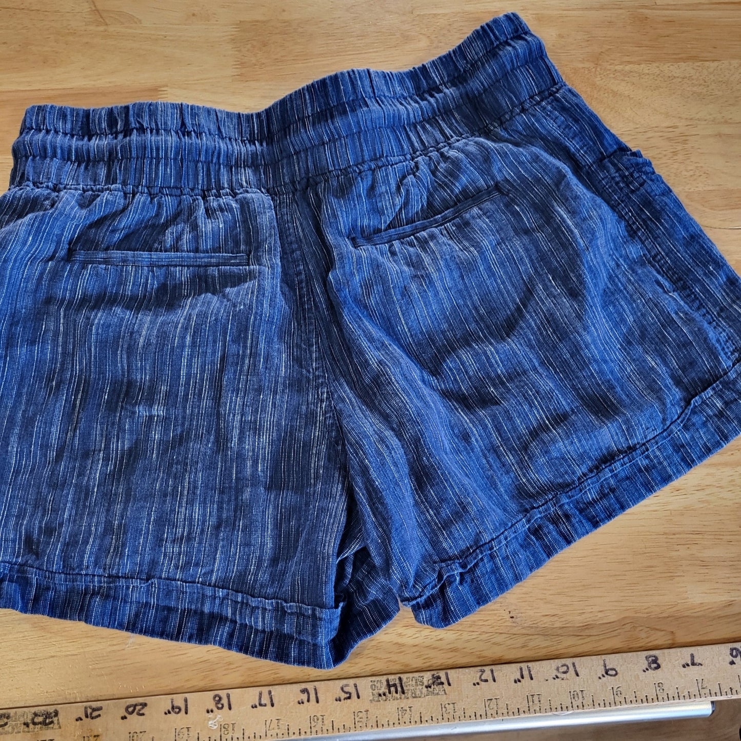 Athleta Blue Cotton Elastic Waist Shorts Pockets Medium 32" Waist