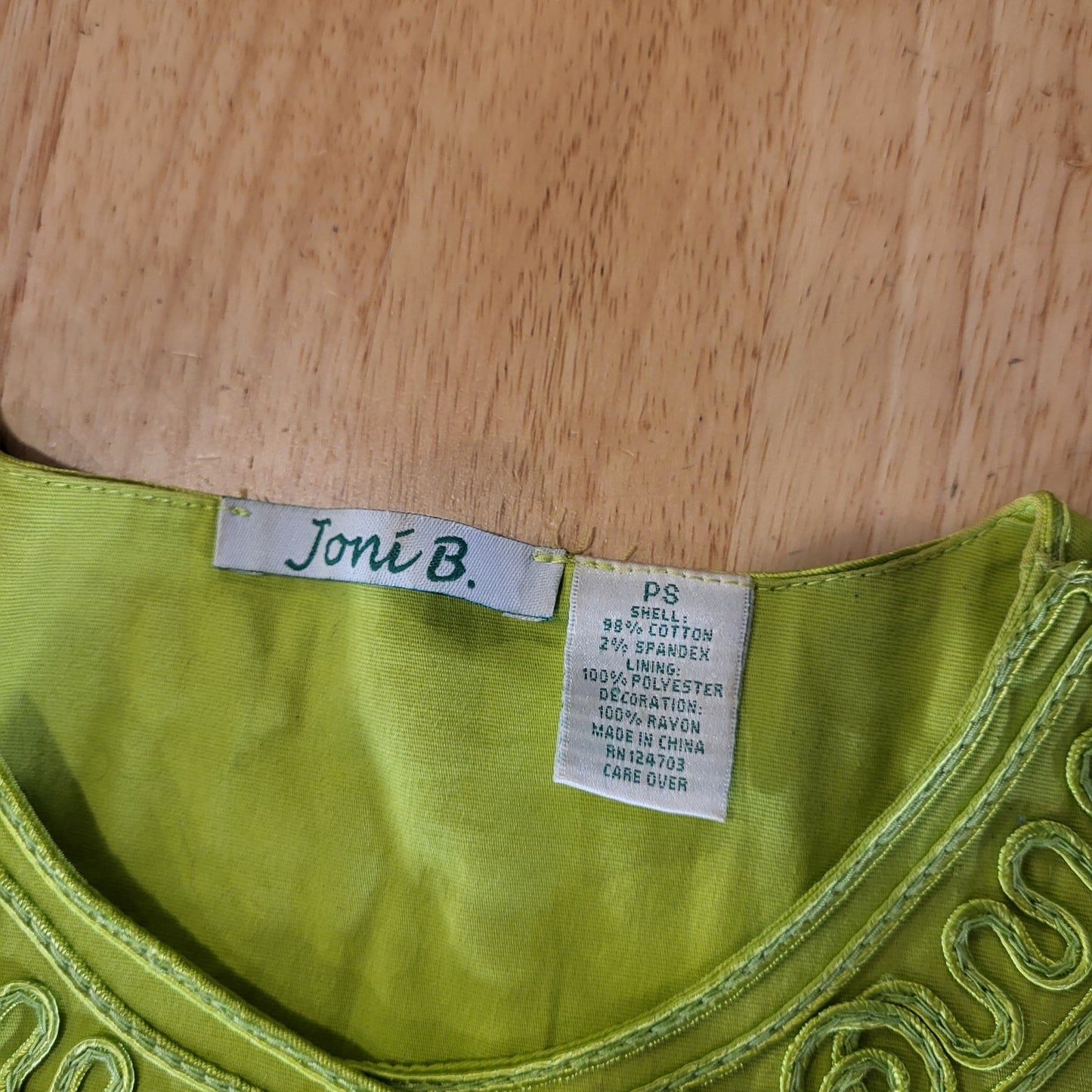 Joni B. Vintage Green Piped Button Front Long Sleeve Embellished 19" P2P