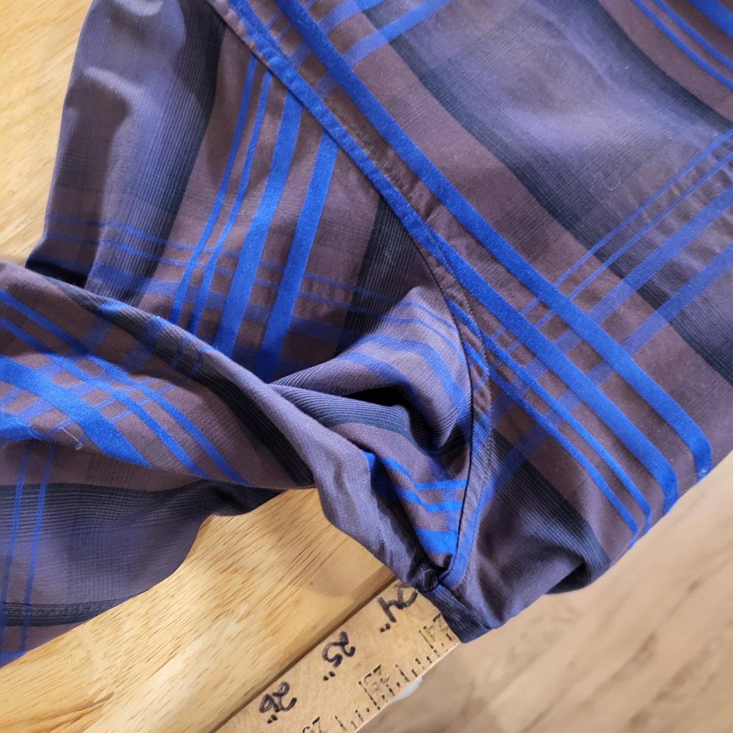 Tommy Bahama Blue Purple Plaid Men's Button Down Collared Contrast Cuff