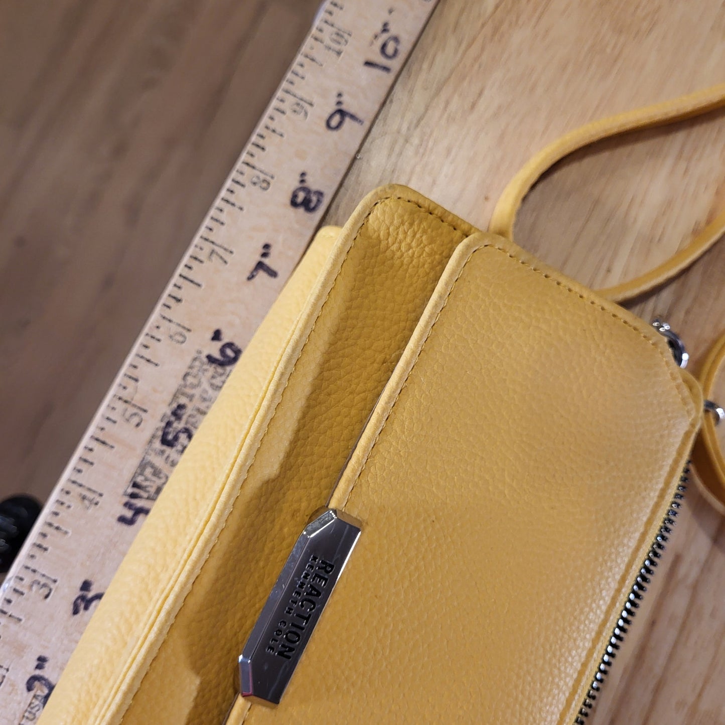 Kenneth Cole Reaction Yellow Pebbled Leather Cross Body 8" X 5" Zip