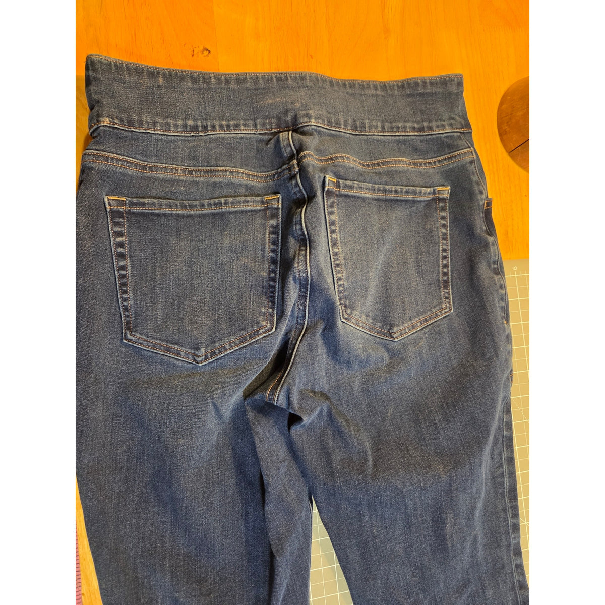 Duluth Trading Company skinny jeans gusseted same detail down the leg size 6