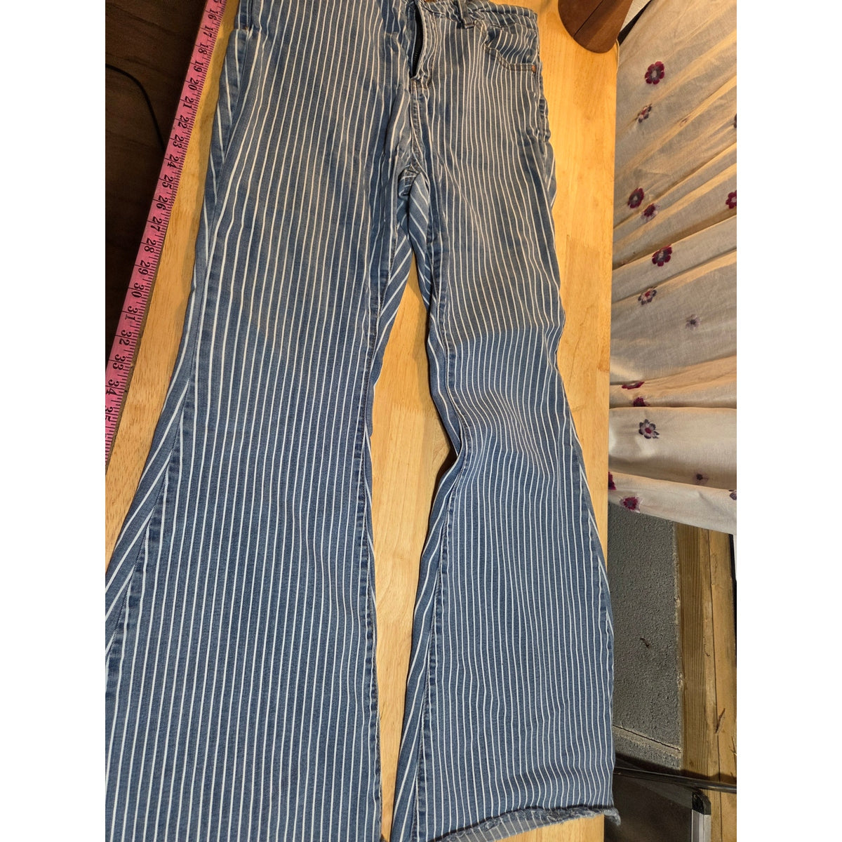 Judy Blue 15/30 Light Wash Bell Bottom Jeans Pinstripe Thin Soft Worn