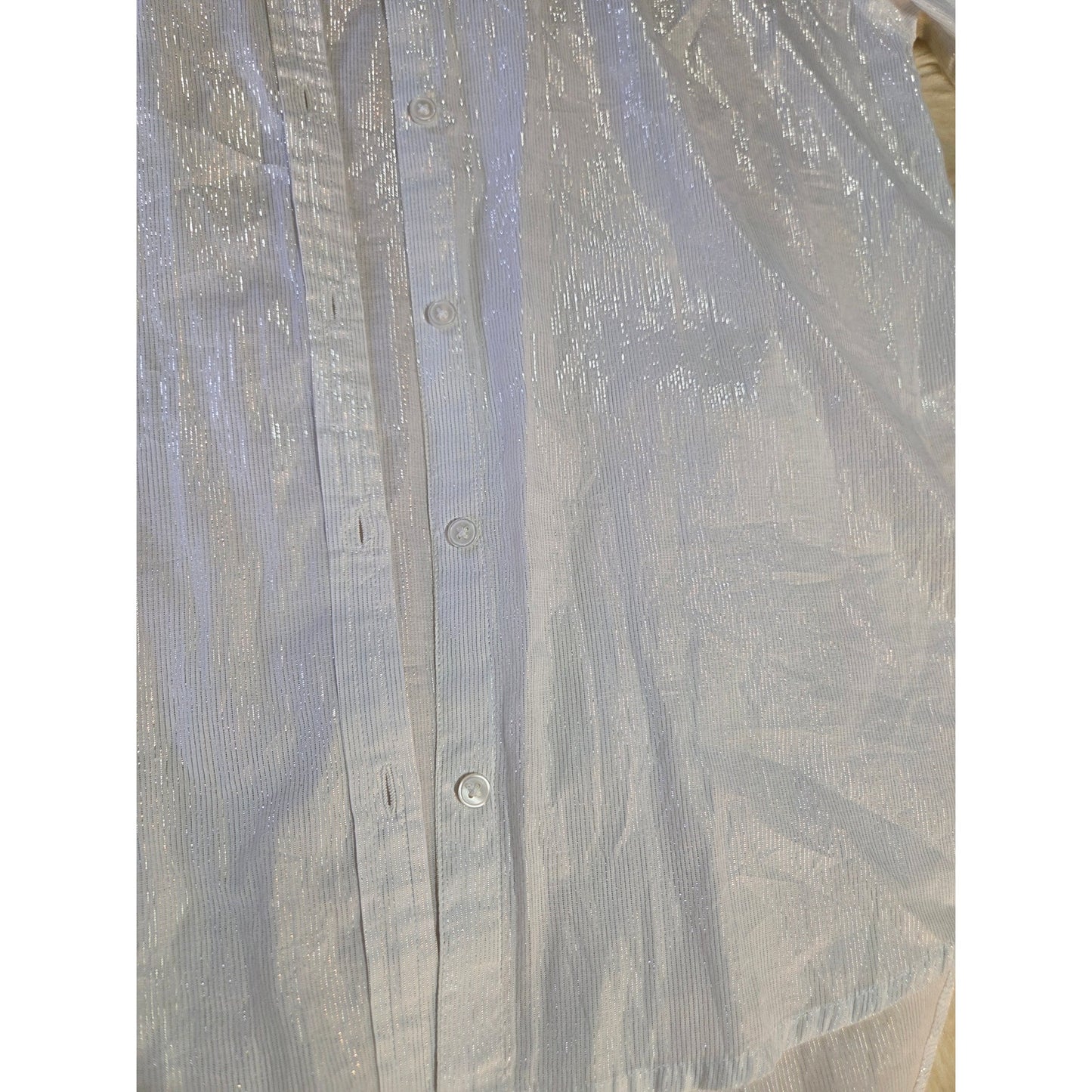 Gloria Vanderbilt White long sleeve collared button down silver metallic Medium