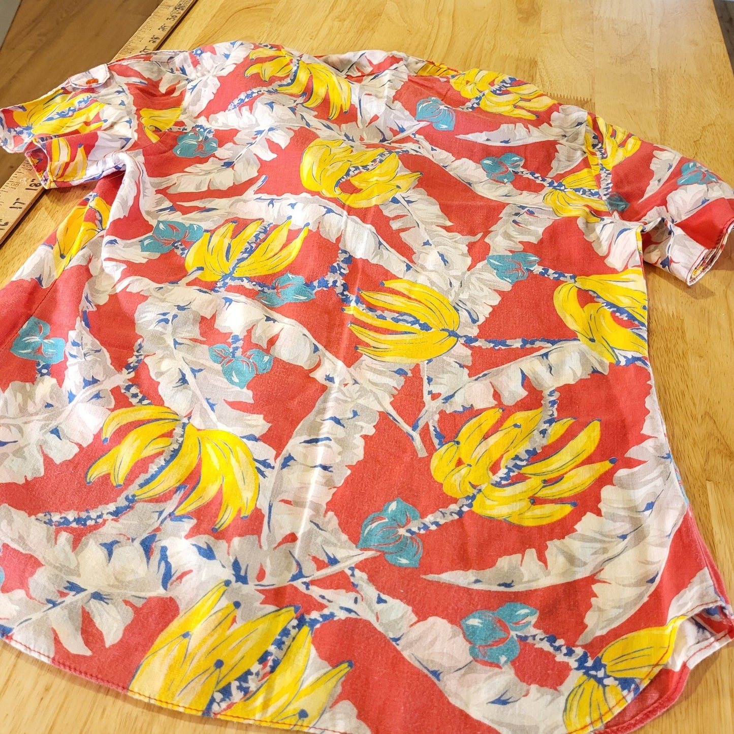 Vintage You Babes Red Banana Print Hawaiian Interesting Sleeve Collared S