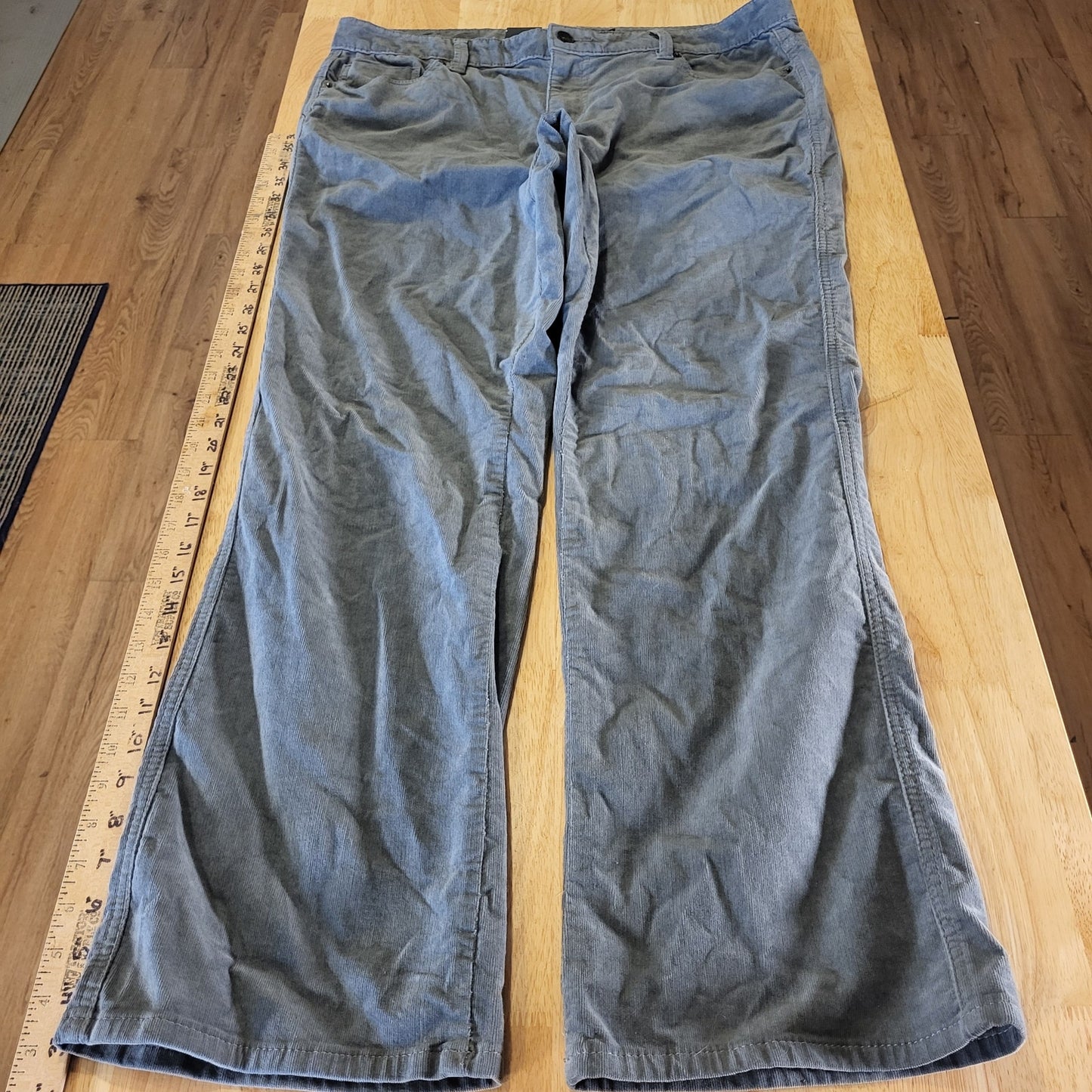 NWT Calvin Klein Jeans Gray Corduroy Straight Leg Sz. 16 Cotton Stretch