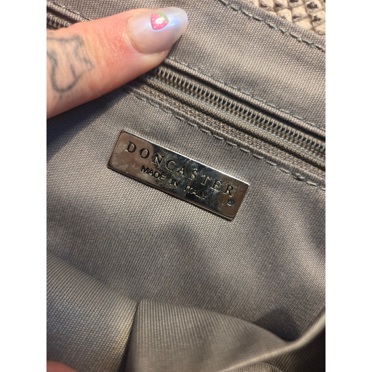 Doncaster made in Italy snake looking leather Gray silver metal chain bag
