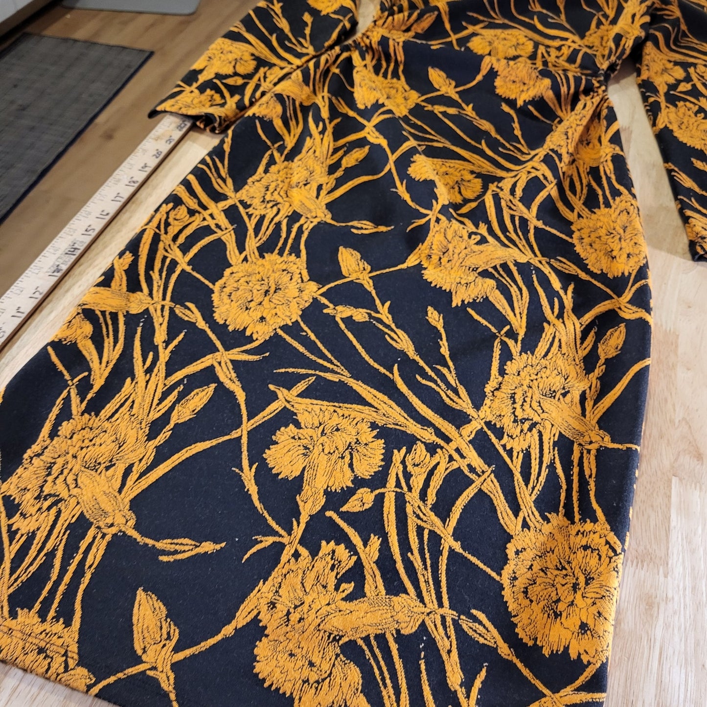 Zara Bodycon Yellow Floral Print Knit Stretch Waist Cutouts Midi Length