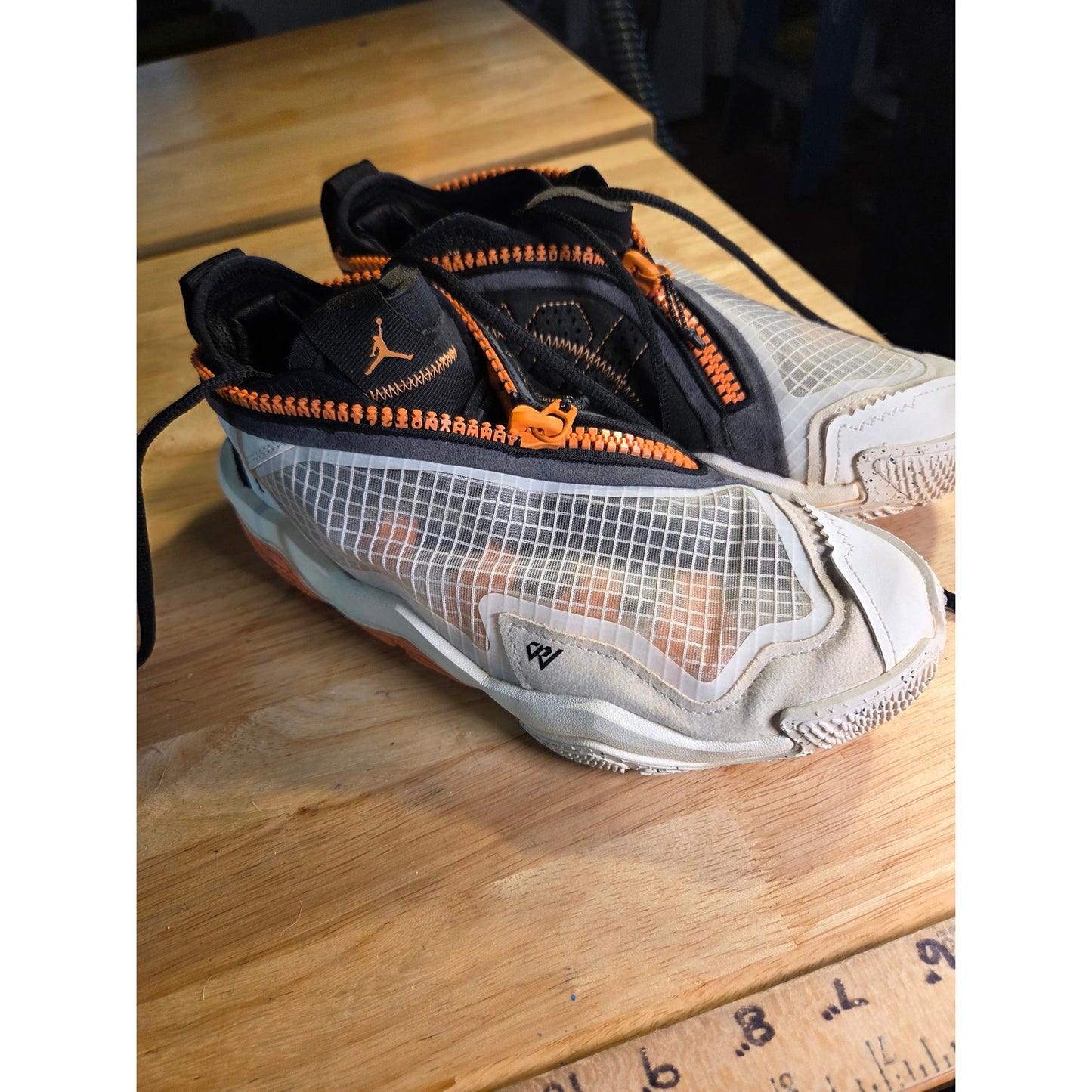 Jordan Why Not Zer0.6 Rattan Size 7 Youth Basketball Sneaker Shoe