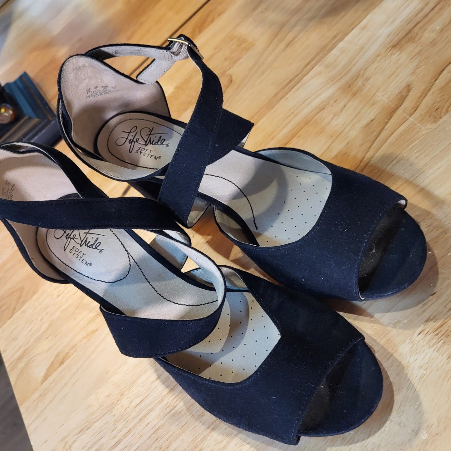 Life Stride Soft System Black Faux Suede Strappy Block Heal 9.5 Buckle