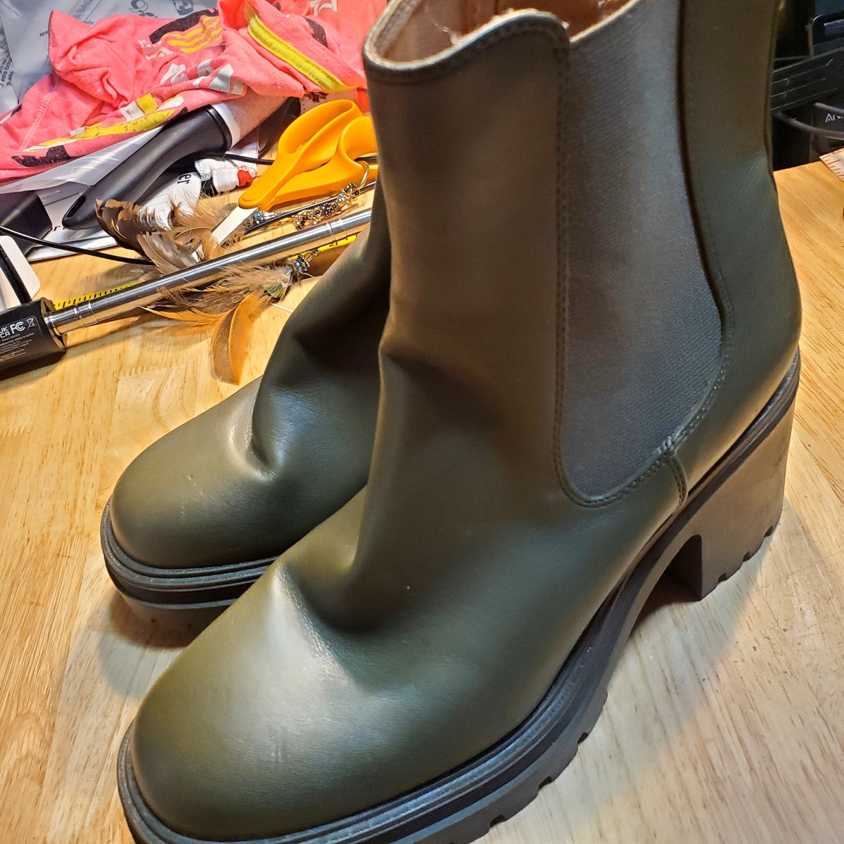 Sam & Libby Size 7.5 Green Side Zip Heeled Boots Elastic Ankle