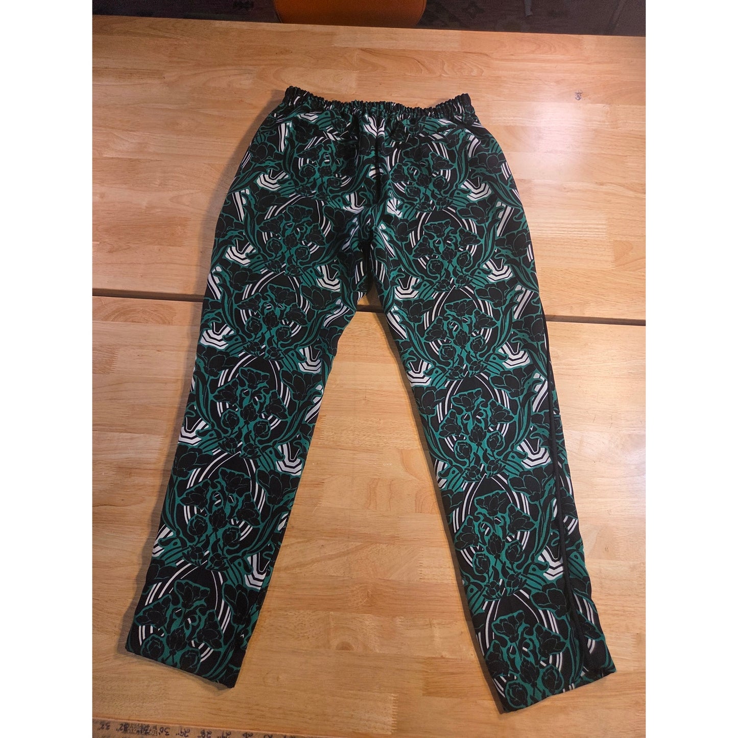 J. Crew Green Black White Abstract Tuxedo Pants Side Piping Size 6 Polyester