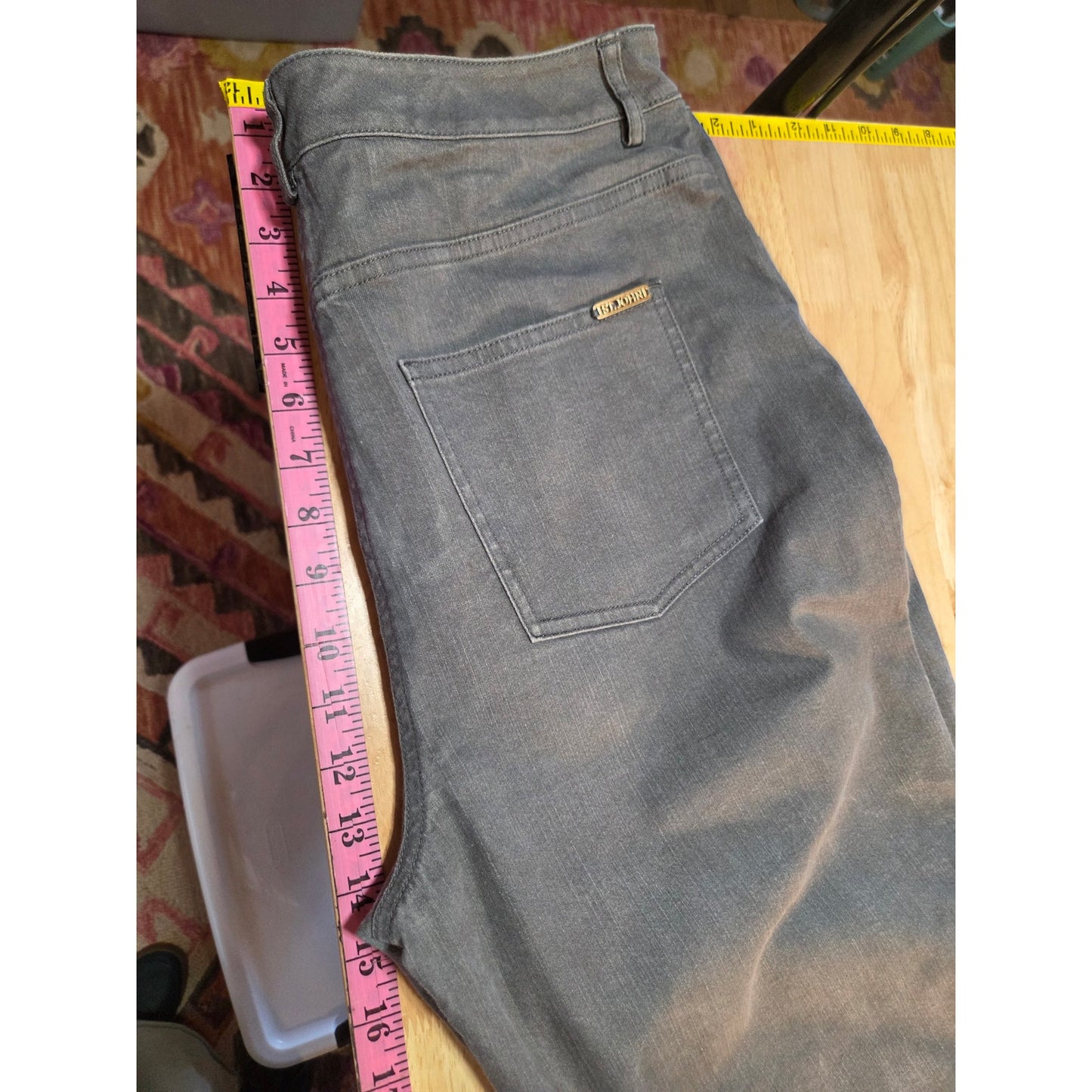 St. John's size 12 gray straight leg denim jeans