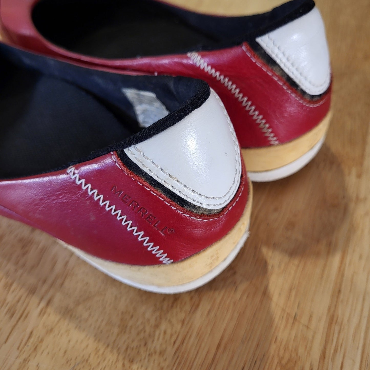 Merrill red size 10 slide on Flats leather white detail Rubber Sole insert
