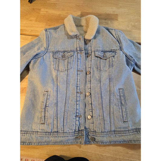 Generic light wash denim shearling faux lined Jean jacket pockets medium