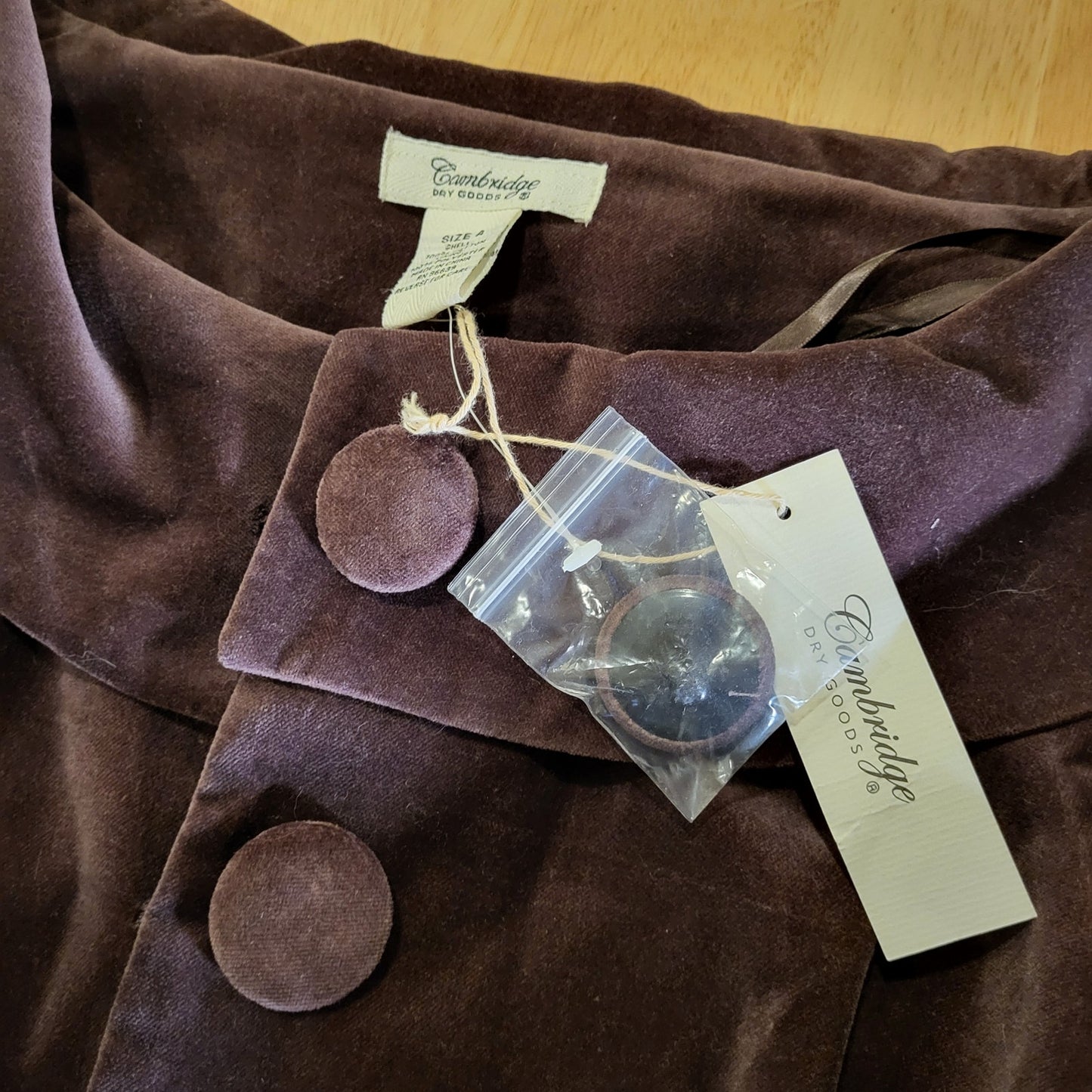 NWT Cambridge Dry Goods Opera Coat Covered buttons Collar Cuff 4 Lined Darts