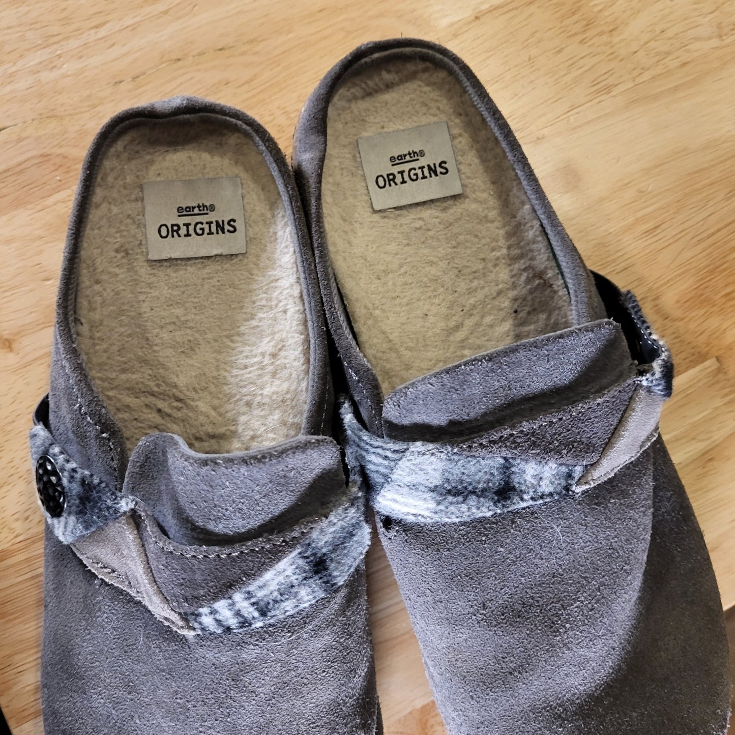Earth Origins Gray Suede Leather Shearling Lined Clogs Comfort Sole 10W