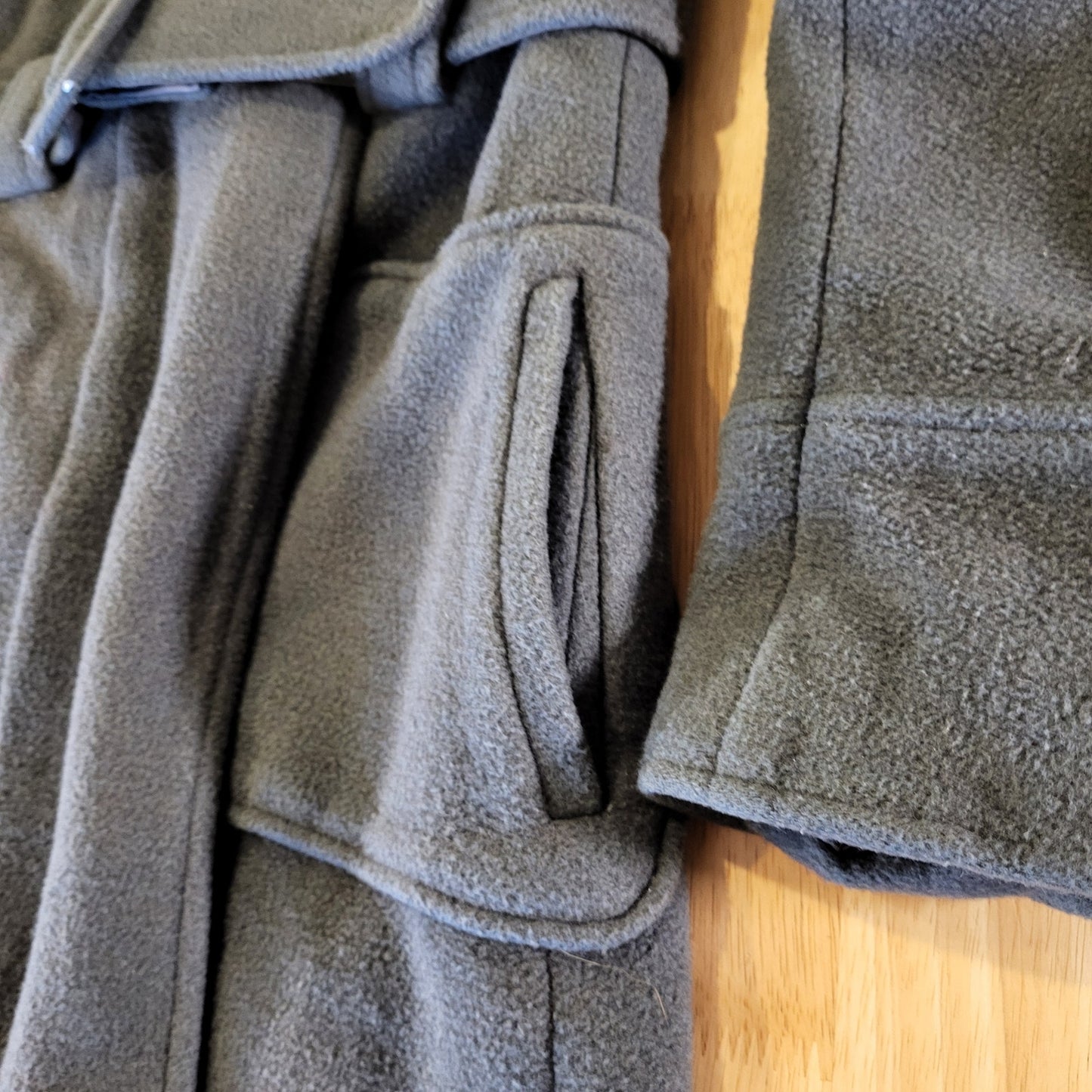 B.B. Dakota Wool Blend Mid Length Fleece Gray Pocket Epaulette (See belt wear)