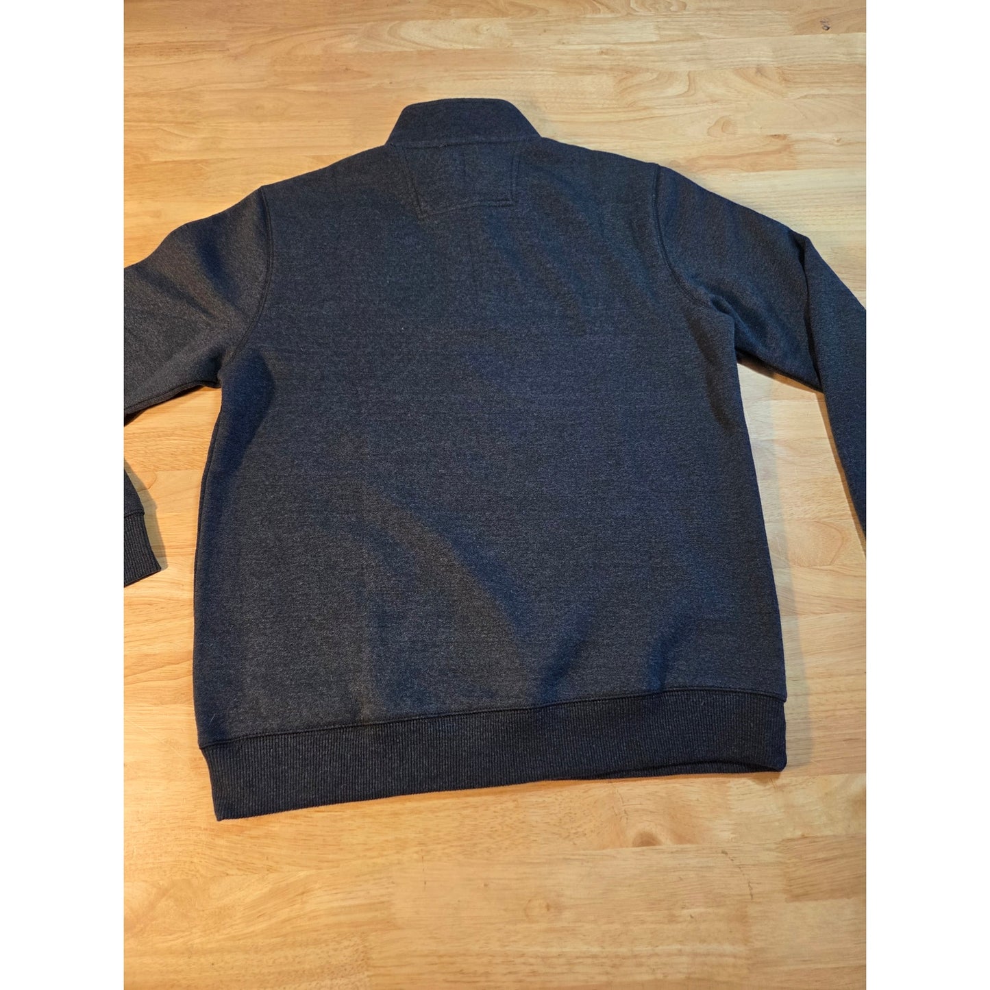 NWT  Izod performance advantage henley quarter zip long sleeve medium