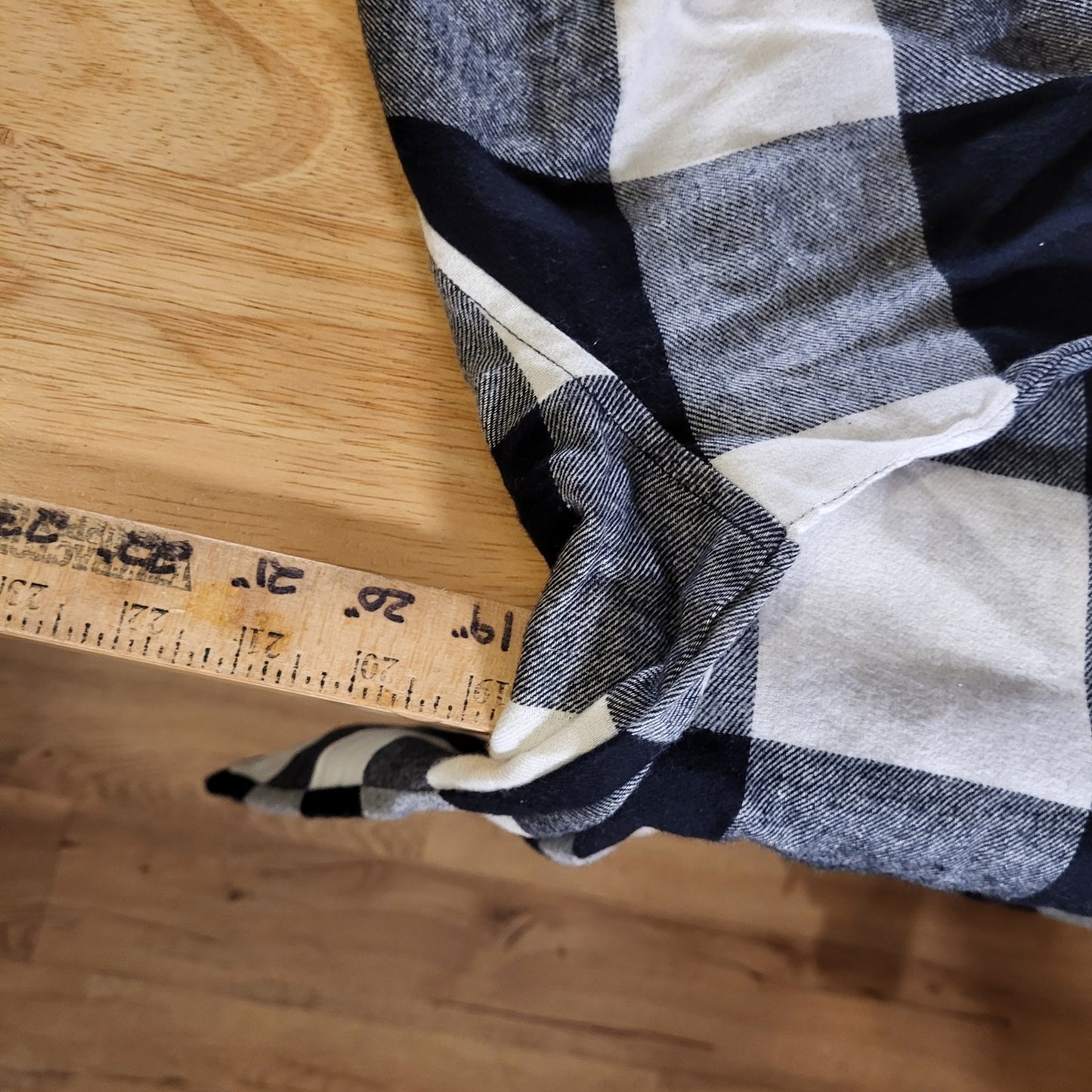 NWT Old Navy Black & White Buffalo Check Flannel Pajama Set Large