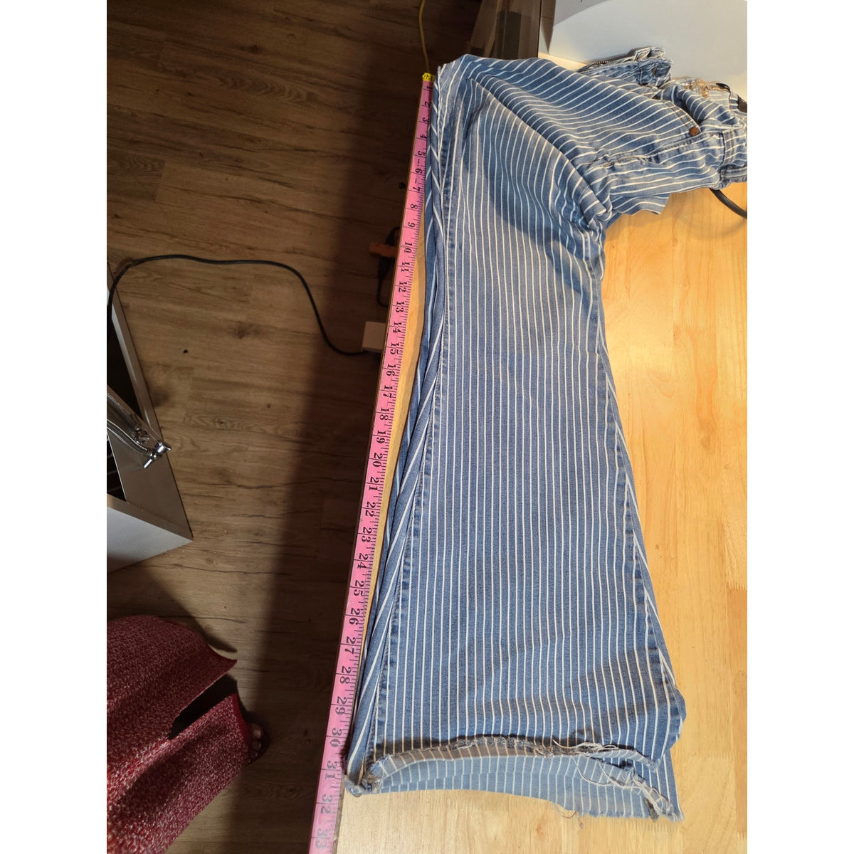 Judy Blue 15/30 Light Wash Bell Bottom Jeans Pinstripe Thin Soft Worn