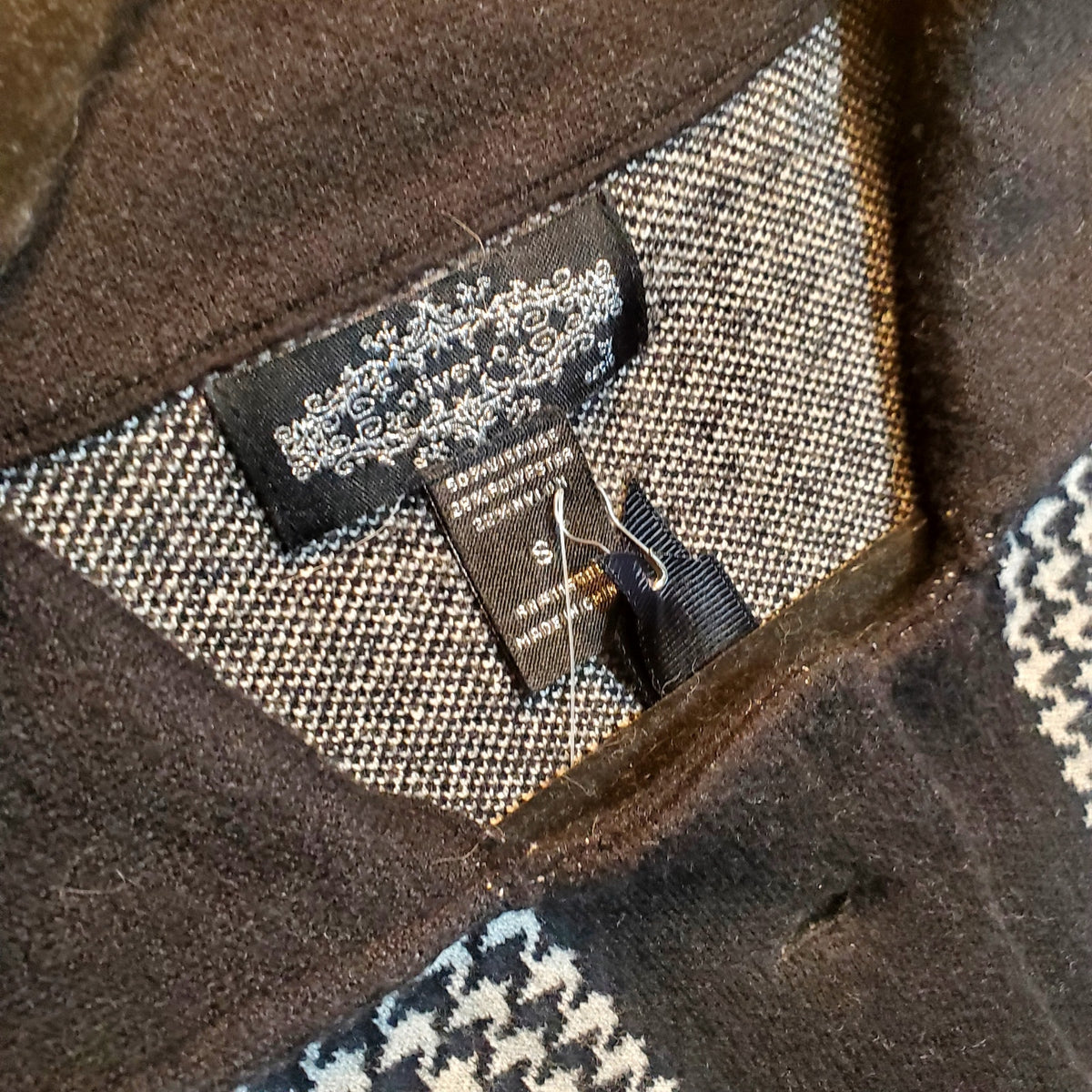NWT Oliver.O Viscose Blend Houndstooth Collared Snap Button Front Sweater SM
