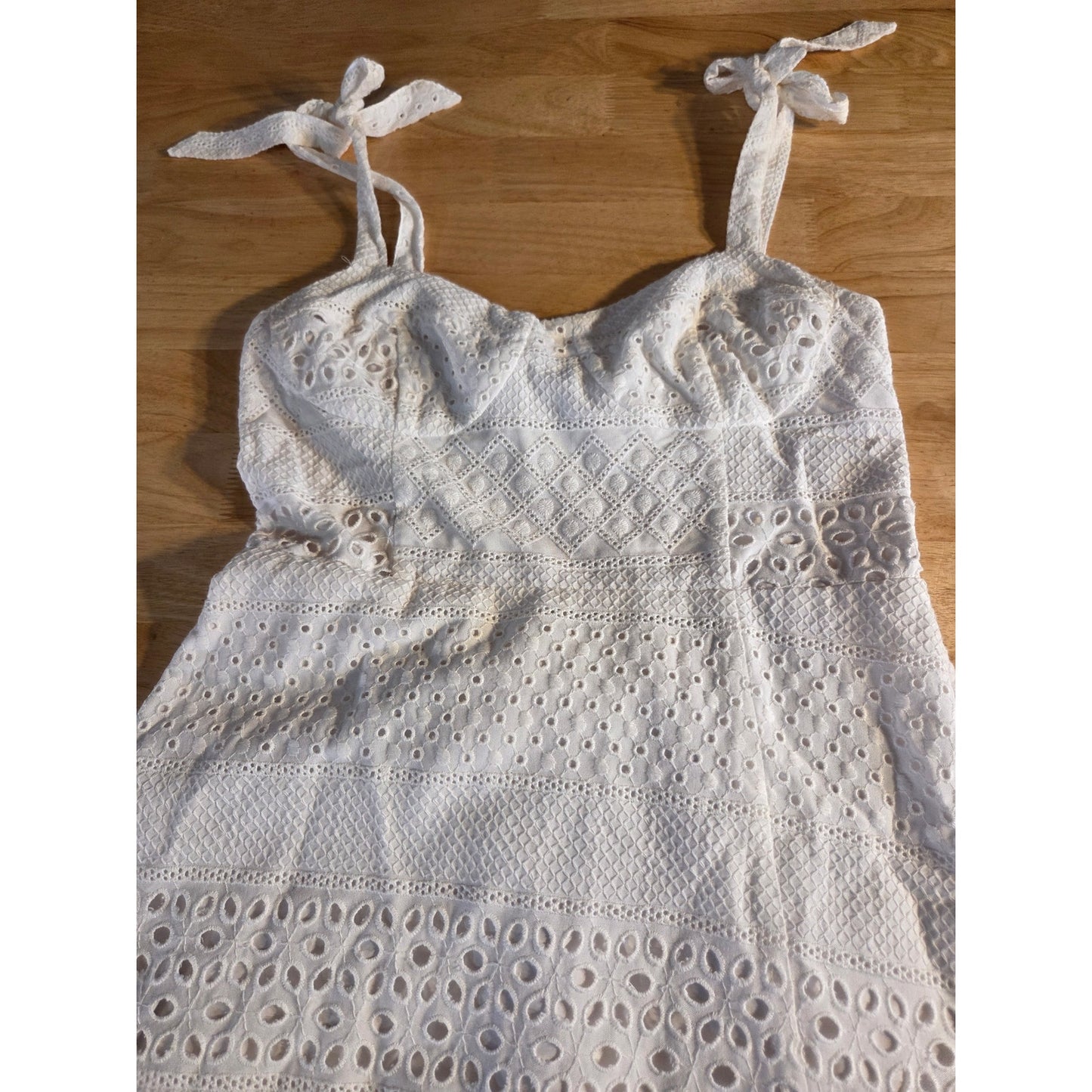 Steve Madden White Rayon Eyelet Tie Strap Summer Dress Elastic Sheered Back 8