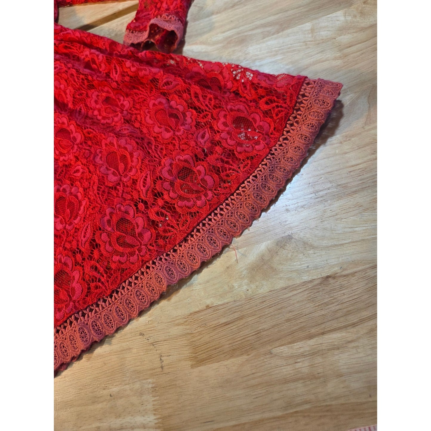 Mooerkeer red lace mini long sleeve dress high neck keyhole back size medium