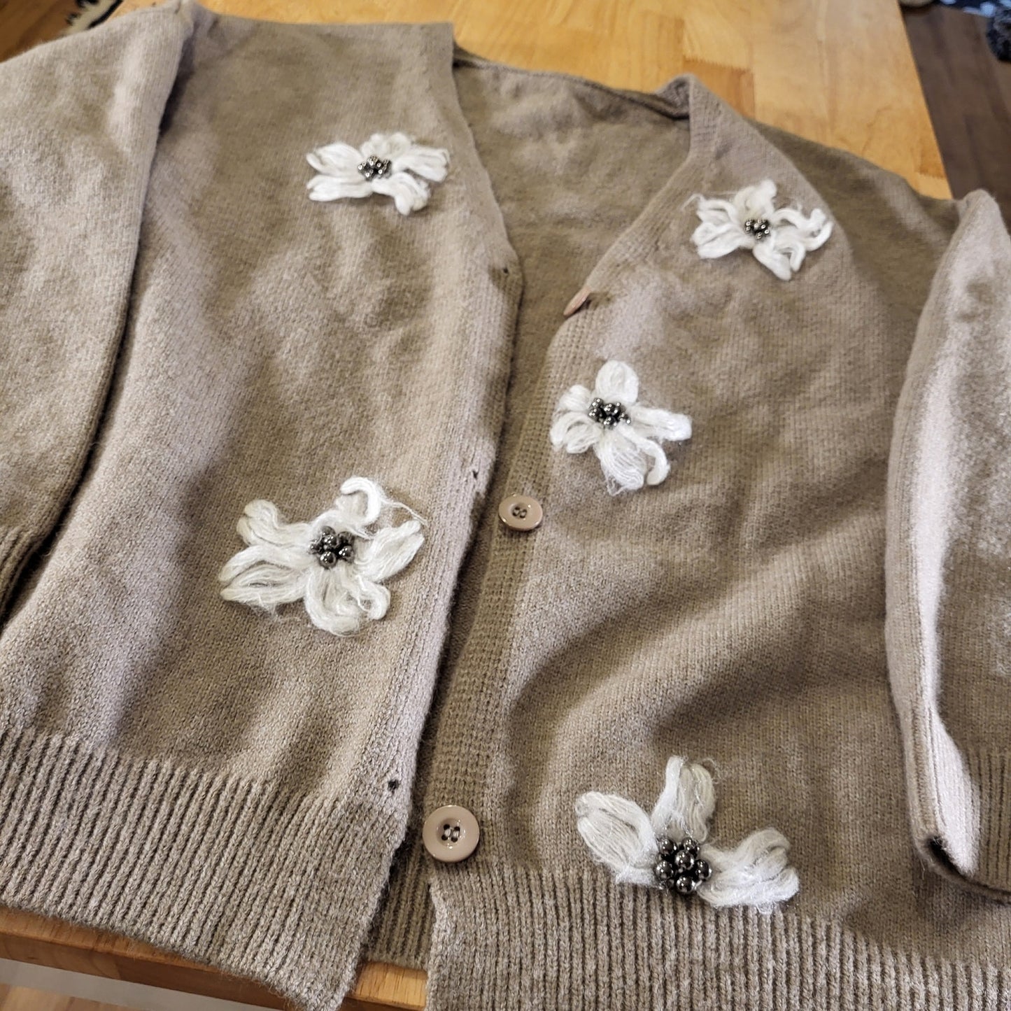 Yesmi Beige Cardigan Button Floral Embroidered Embellishment Knit 23" P2P