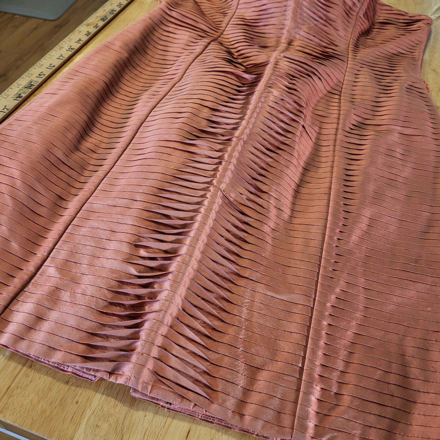 Betsey Johnson Pink Pleated  Pencil Dress Size 12 Crepe Knee Length 19" Pit2Pit