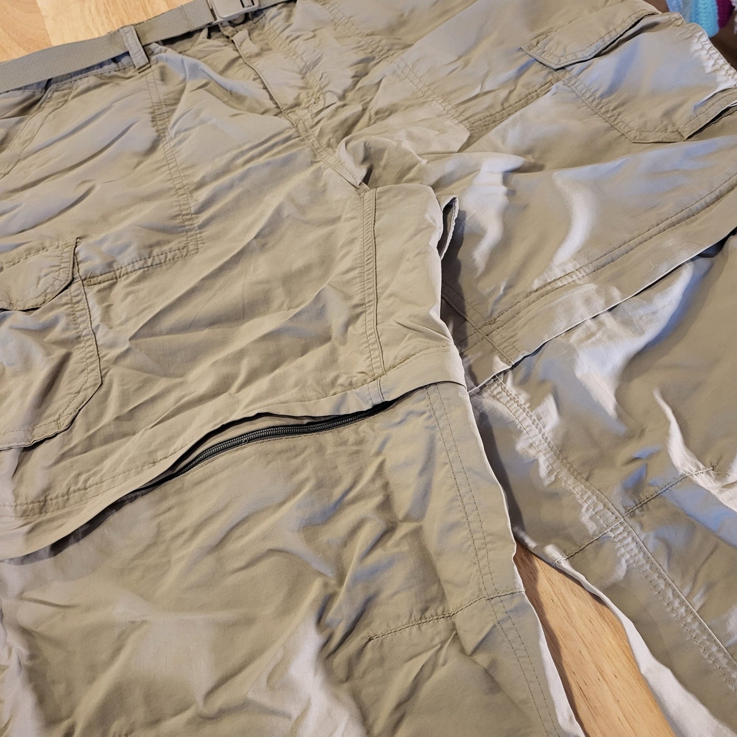 REI 14 Petite Khaki Nylon Convertible Pants Zip Pocket Belted 32" Waist