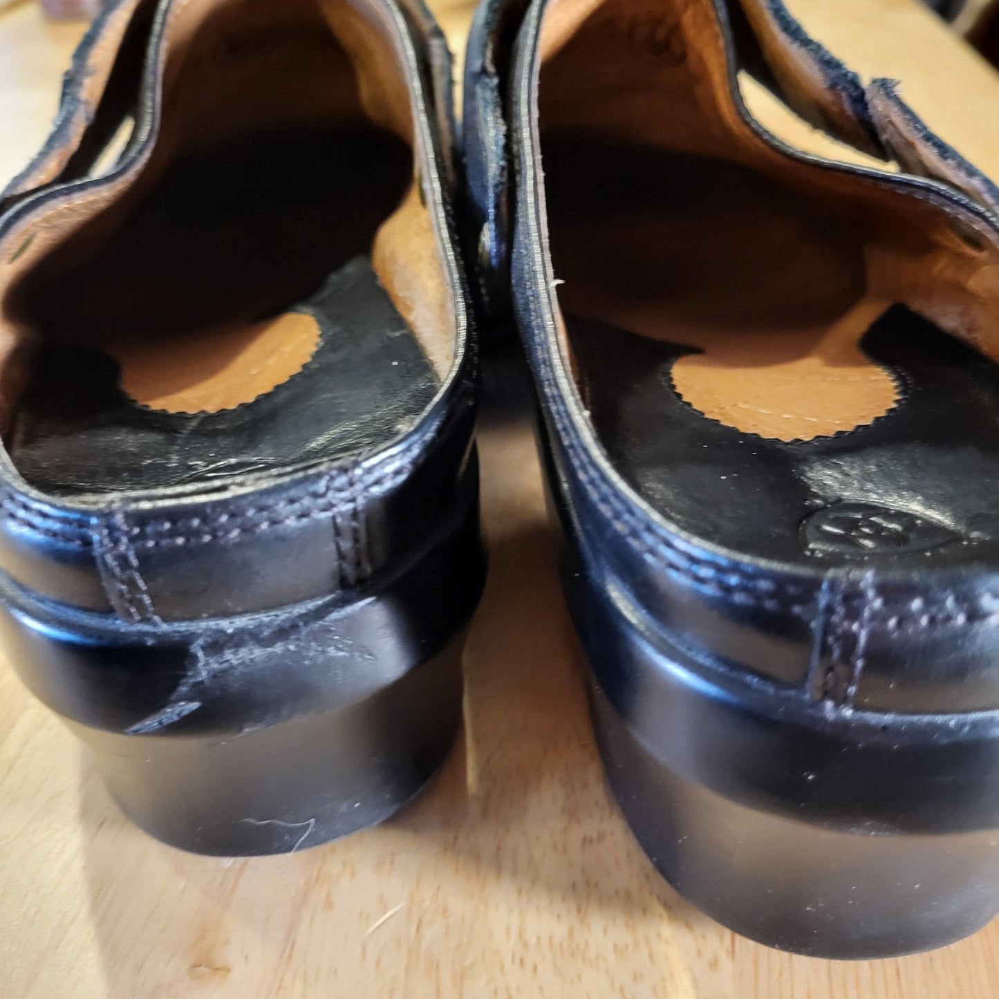 Ariat Black Leather Clogs Size 9 Gold Detail Rubber Grip Sole